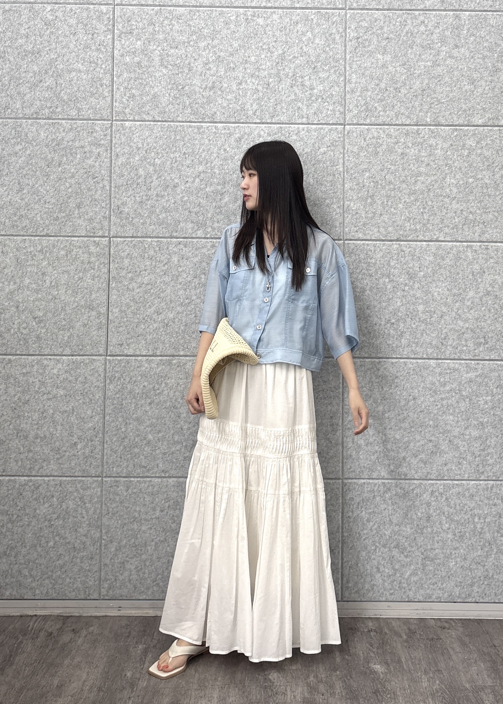 Renoさんの「INDIVI｜デニムプリントシアーシャツ【接触冷感】」を使ったコーディネート