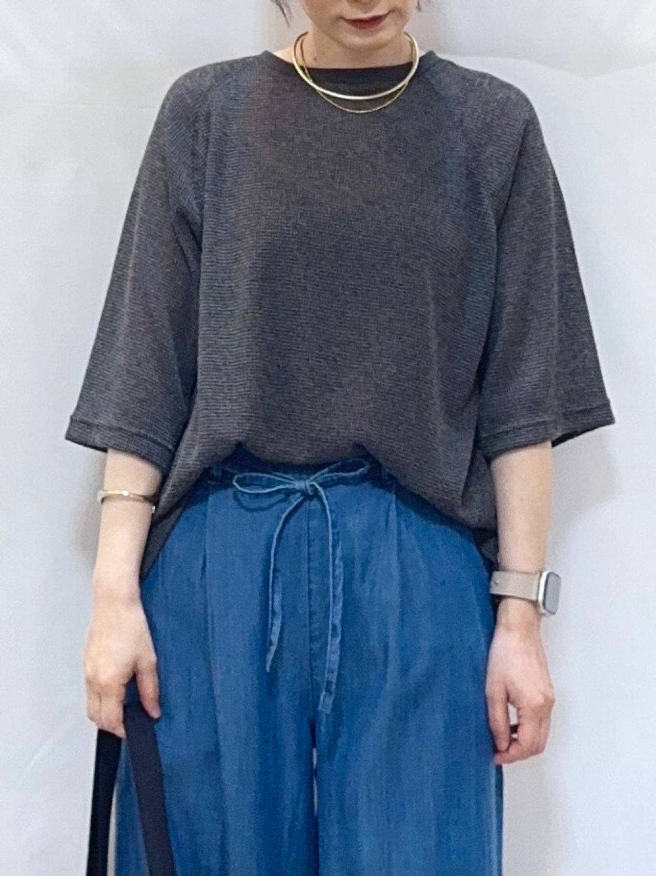 𝐇𝐢𝐫𝐨𝐦𝐢さんの「SHOO･LA･RUE｜【S-LL】シアーワッフル ラグラン5分袖ゆるTシャツ」を使ったコーディネート