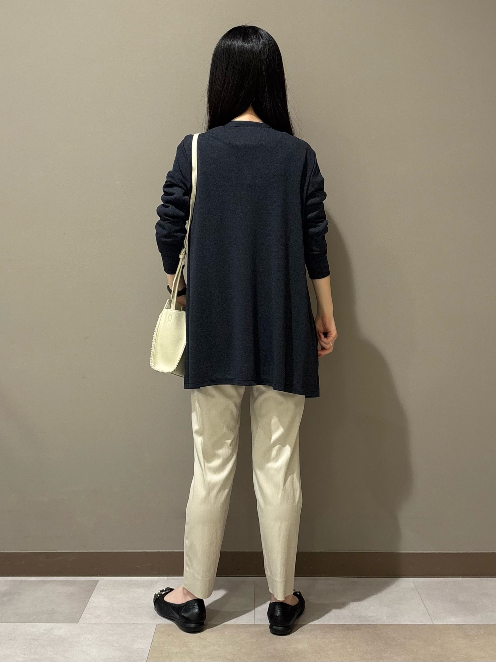 KEIKOさんの「INDIVI｜【UVケア】着流しミドル丈カーディガンジャージ」を使ったコーディネート