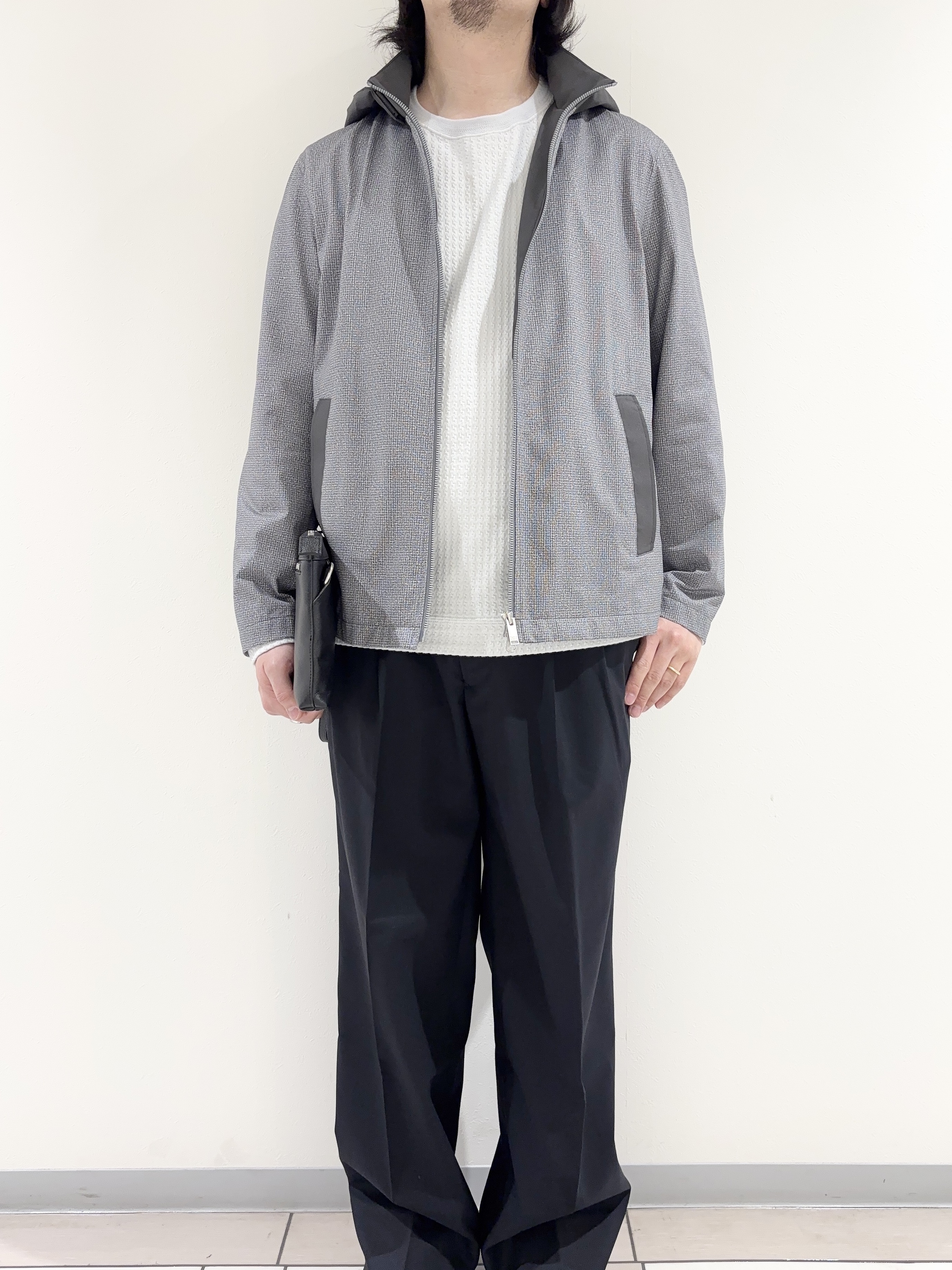 及川さんの「TAKEO KIKUCHI｜2WAYアクティブ ライト ブルゾン」を使ったコーディネート