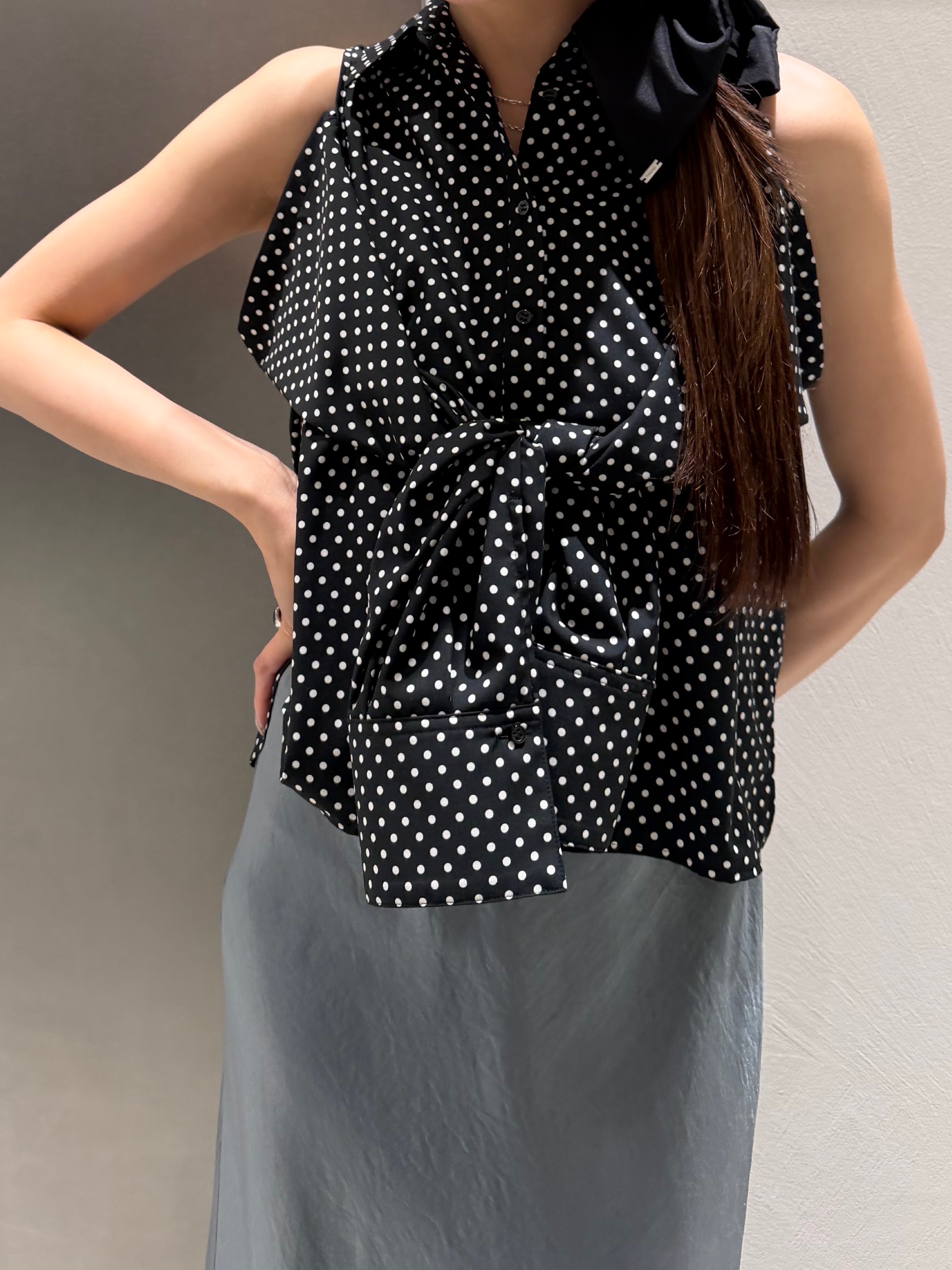 kanamiさんの「CODE A｜satin cami dress」を使ったコーディネート