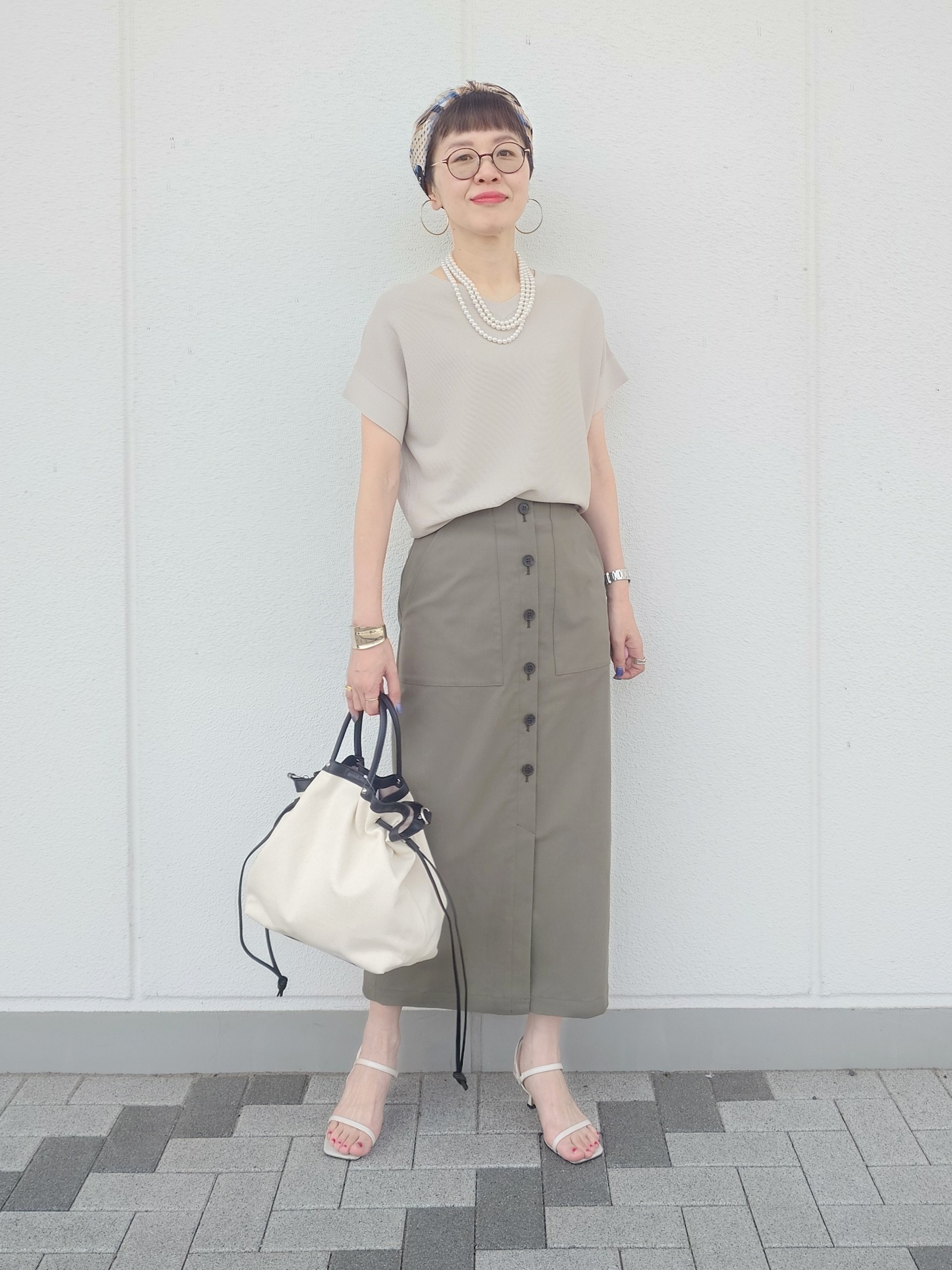 MUTSUKOさんの「UNTITLED｜【11色展開/体型カバー】前後2WAYフレンチスリーブニット」を使ったコーディネート
