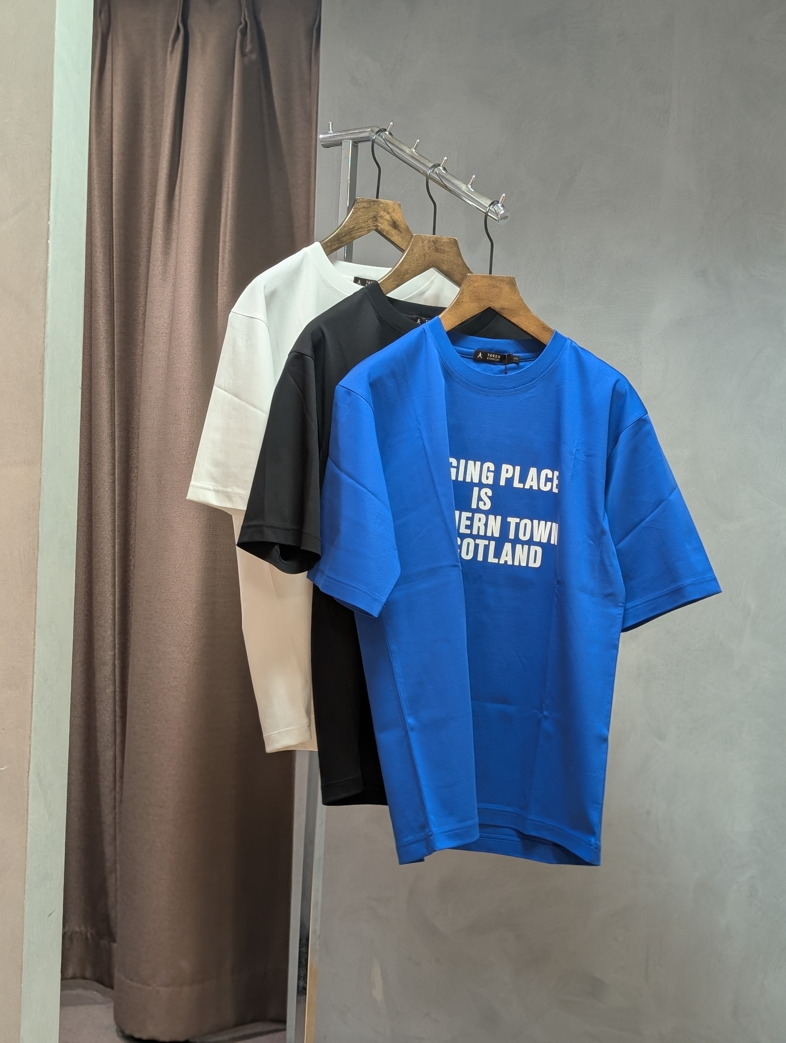 yasuさんの「TAKEO KIKUCHI｜【BOWLER HAT LABEL】アイスクリアコットン バッククロスピストル 半袖Tシャツ」を使ったコーディネート