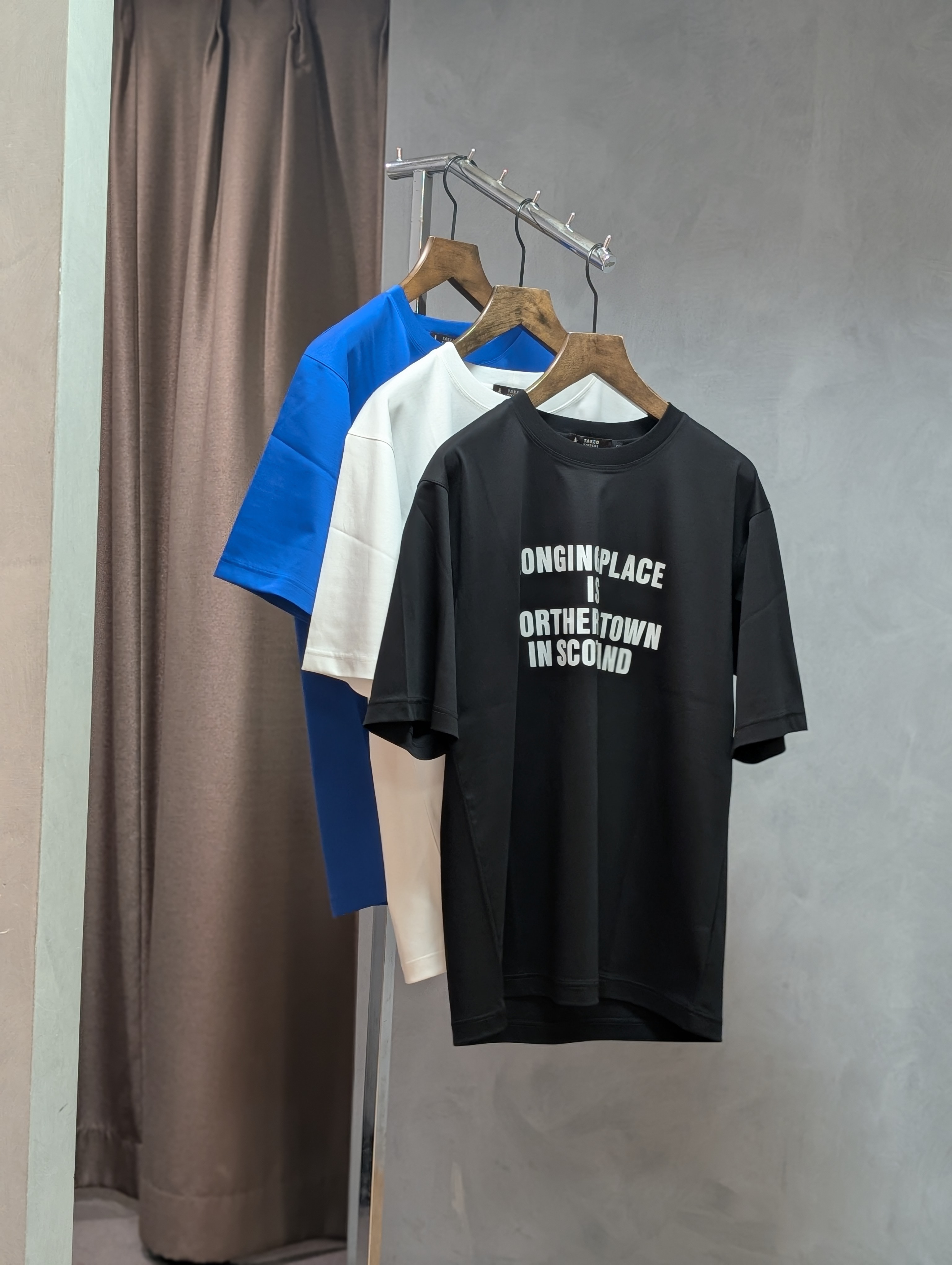 yasuさんの「TAKEO KIKUCHI｜【BOWLER HAT LABEL】アイスクリアコットン バッククロスピストル 半袖Tシャツ」を使ったコーディネート