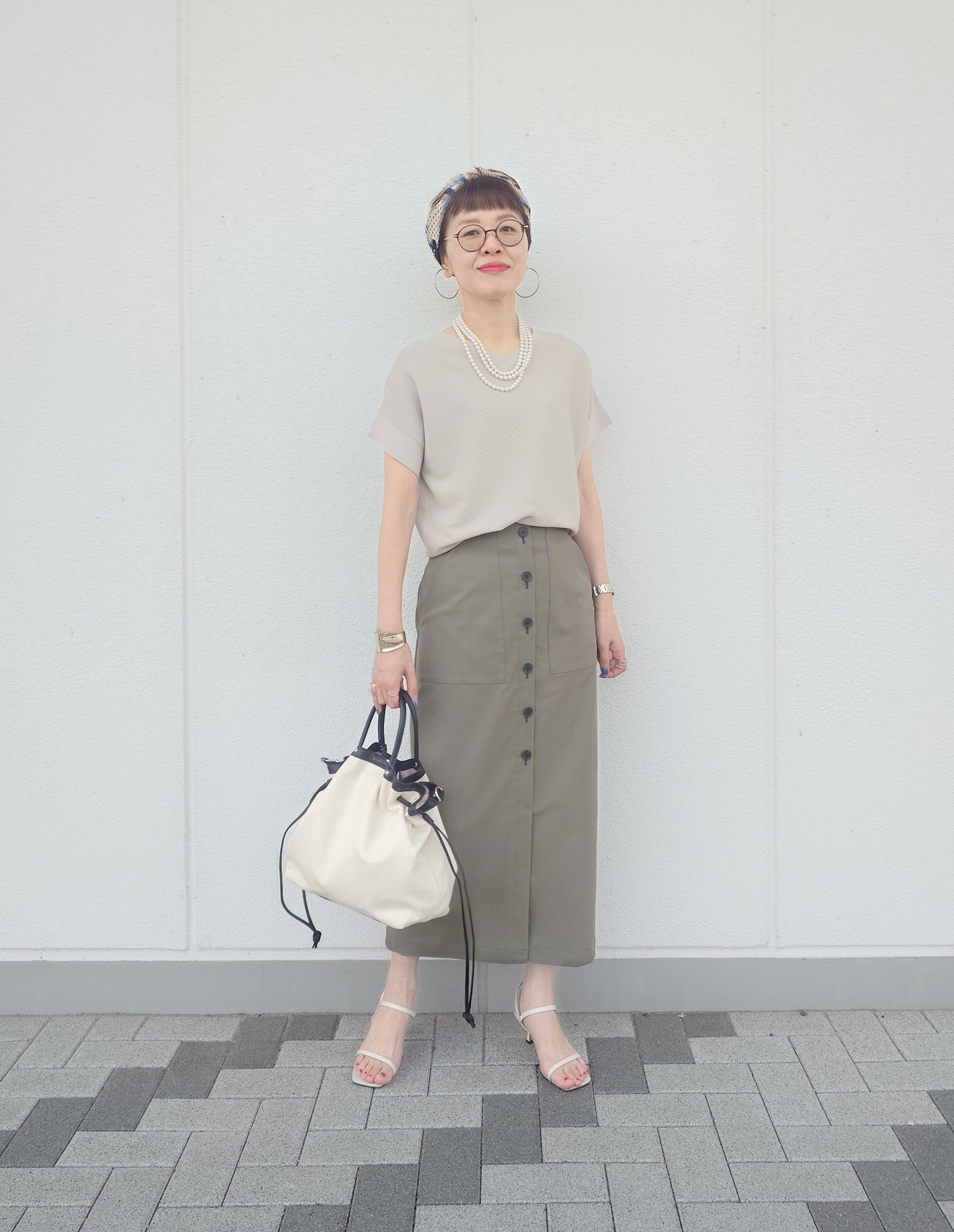 MUTSUKOさんの「UNTITLED｜【11色展開/体型カバー】前後2WAYフレンチスリーブニット」を使ったコーディネート