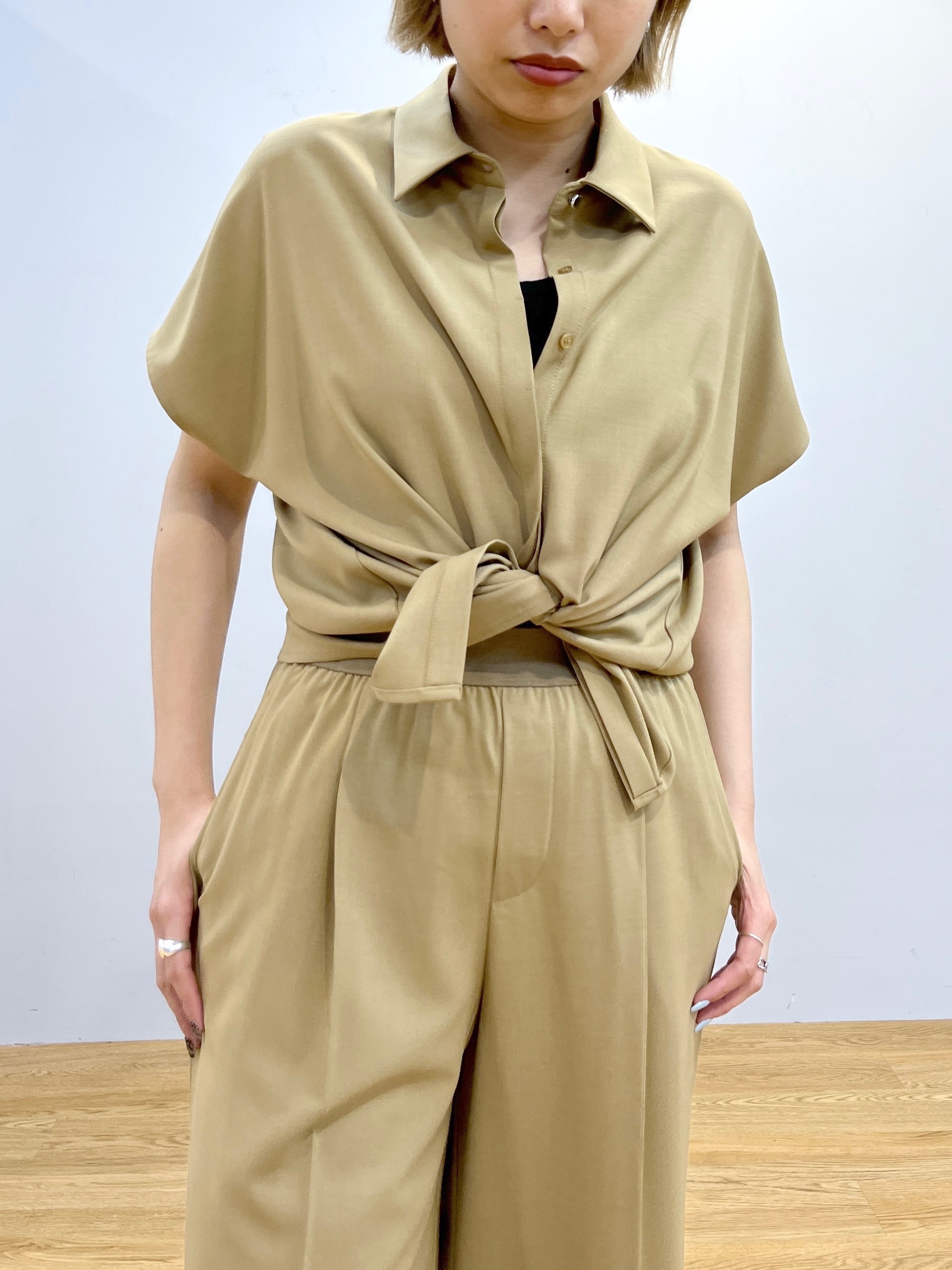 Harukaさんの「INDIVI｜Comfy SET UP｜フレアスリーブブラウス【セットアップ対応／通勤／カセット服／接触冷感／UV」を使ったコーディネート