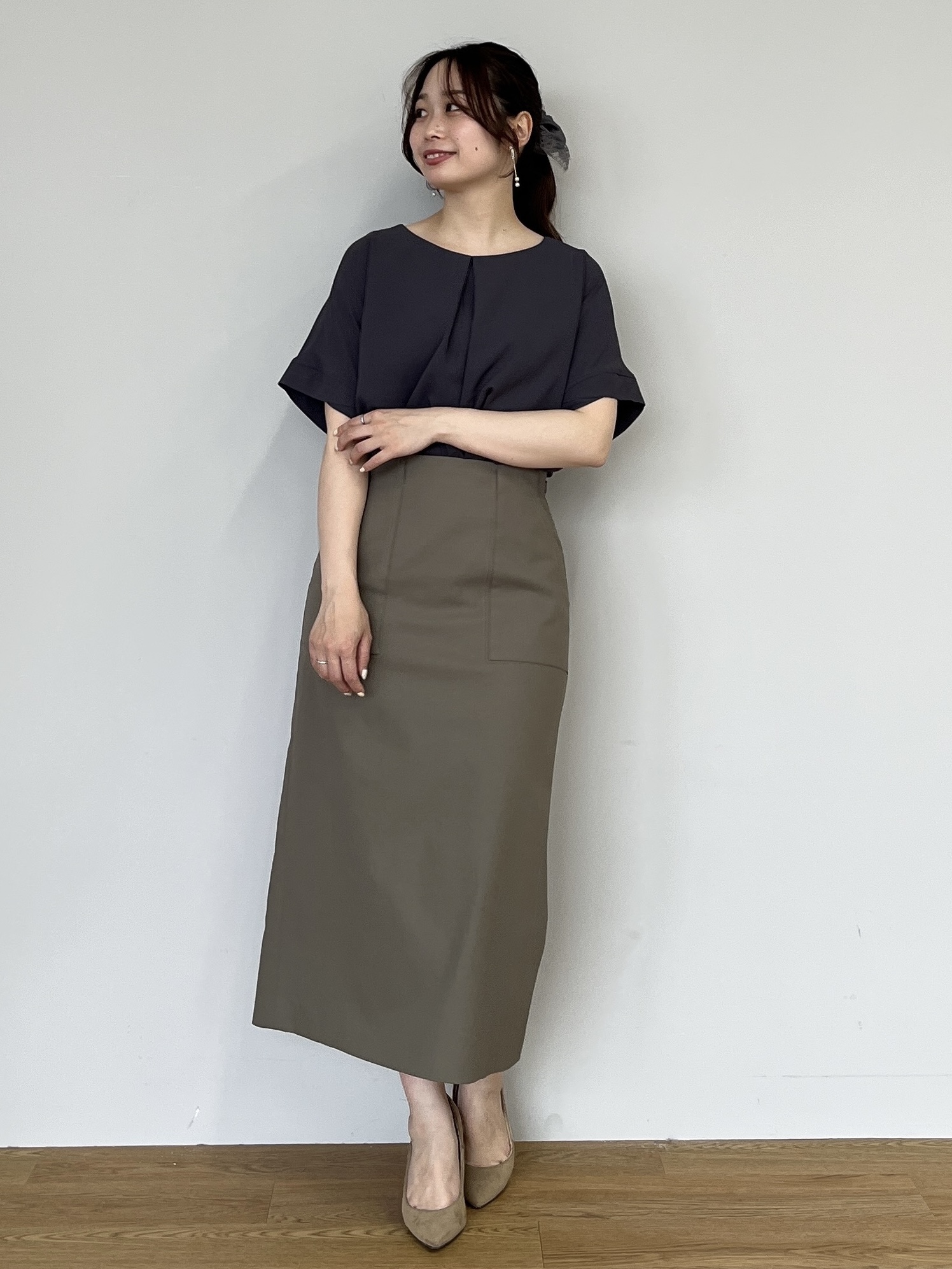 Saekoさんの「UNTITLED｜【前後2WAY/はっ水/セットアップ可】リラクシーフレンチスリーブブラウス」を使ったコーディネート