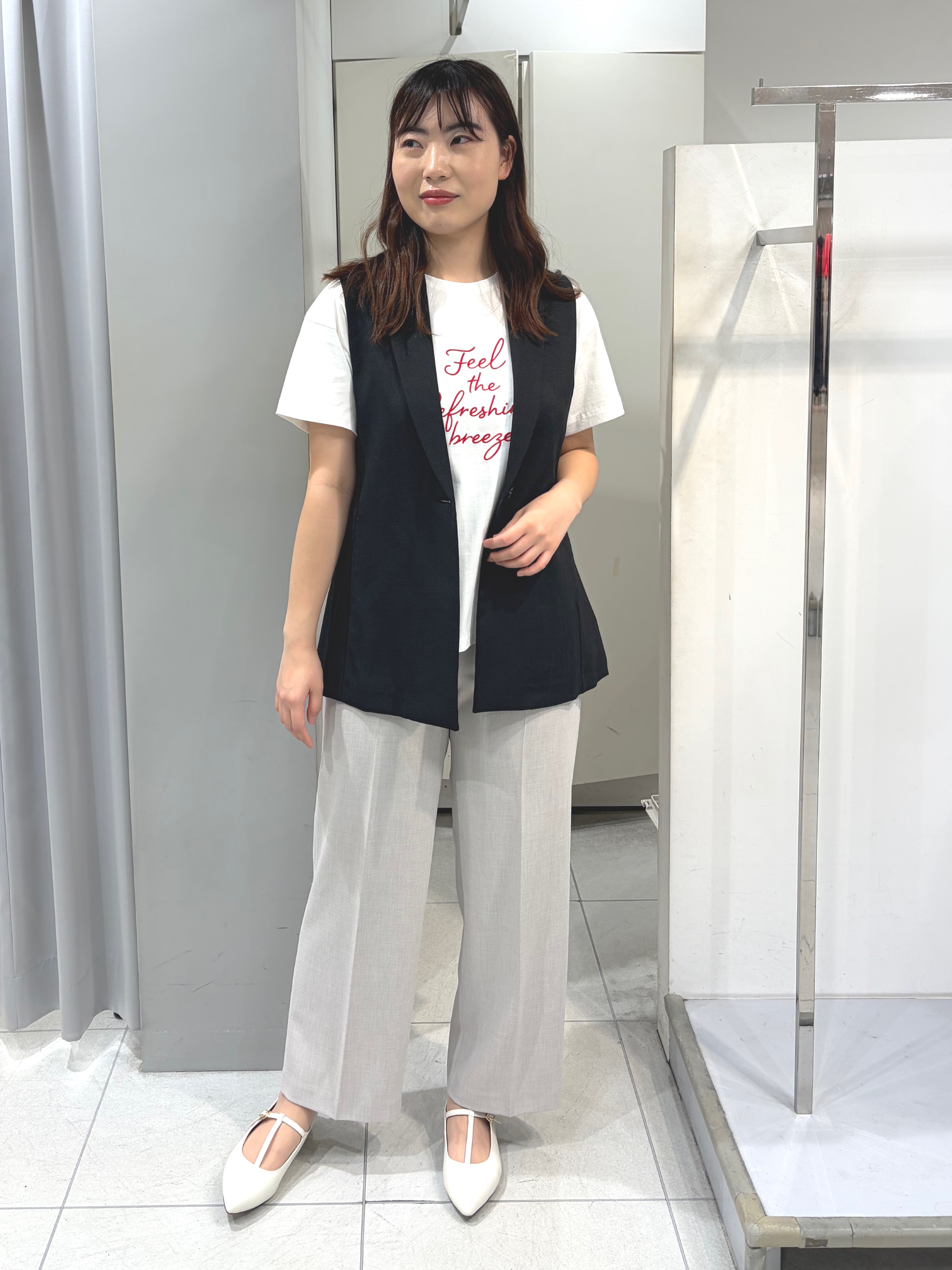 AZUSAさんの「Reflect｜【セットアップ可】リネンライクジレ」を使ったコーディネート