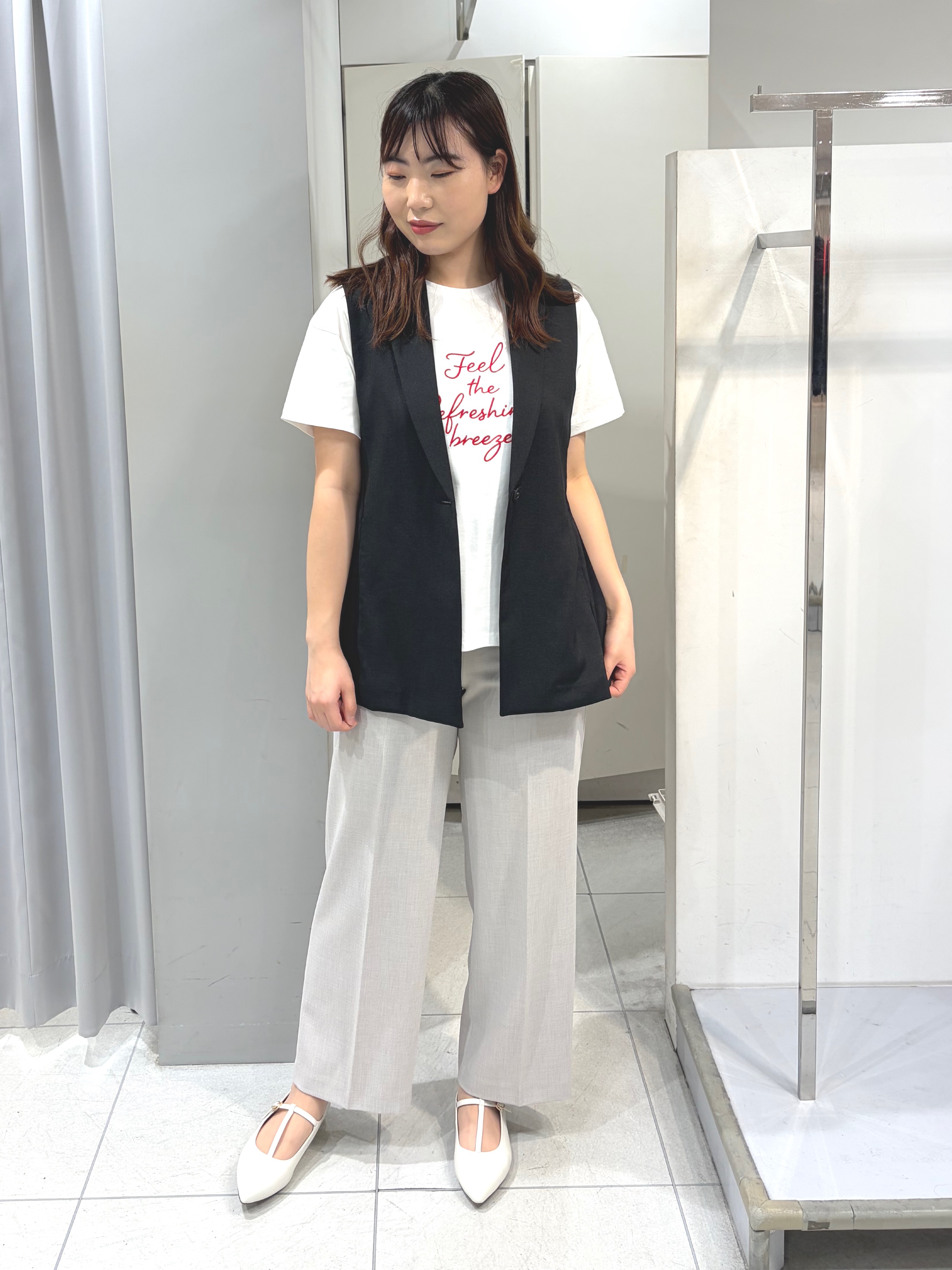 AZUSAさんの「Reflect｜【セットアップ可】リネンライクジレ」を使ったコーディネート