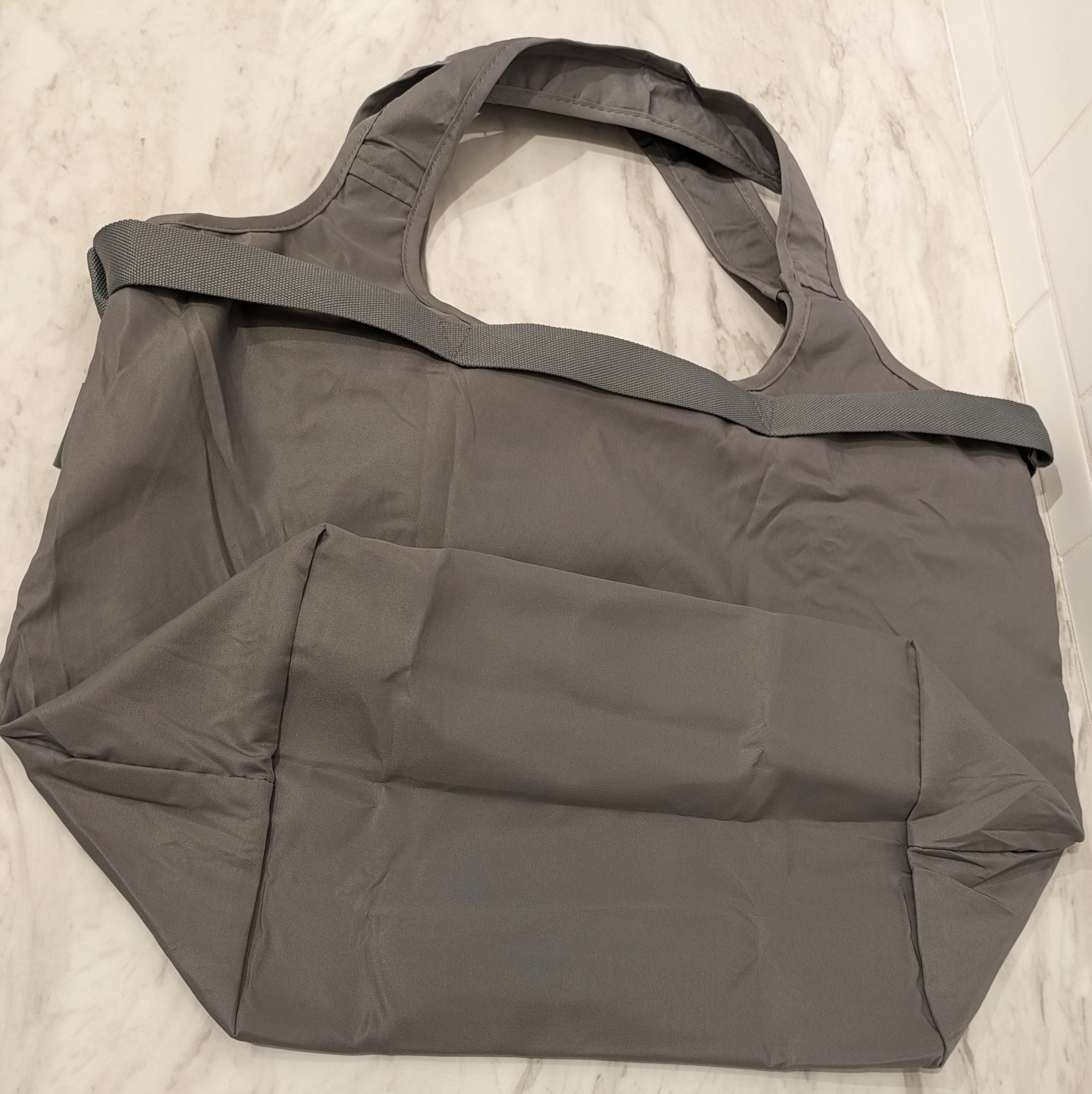 maruさんの「212 KITCHEN STORE｜セルフレジ使いやすい保冷バッグ GY ＜MOTTERU モッテル＞」を使ったコーディネート