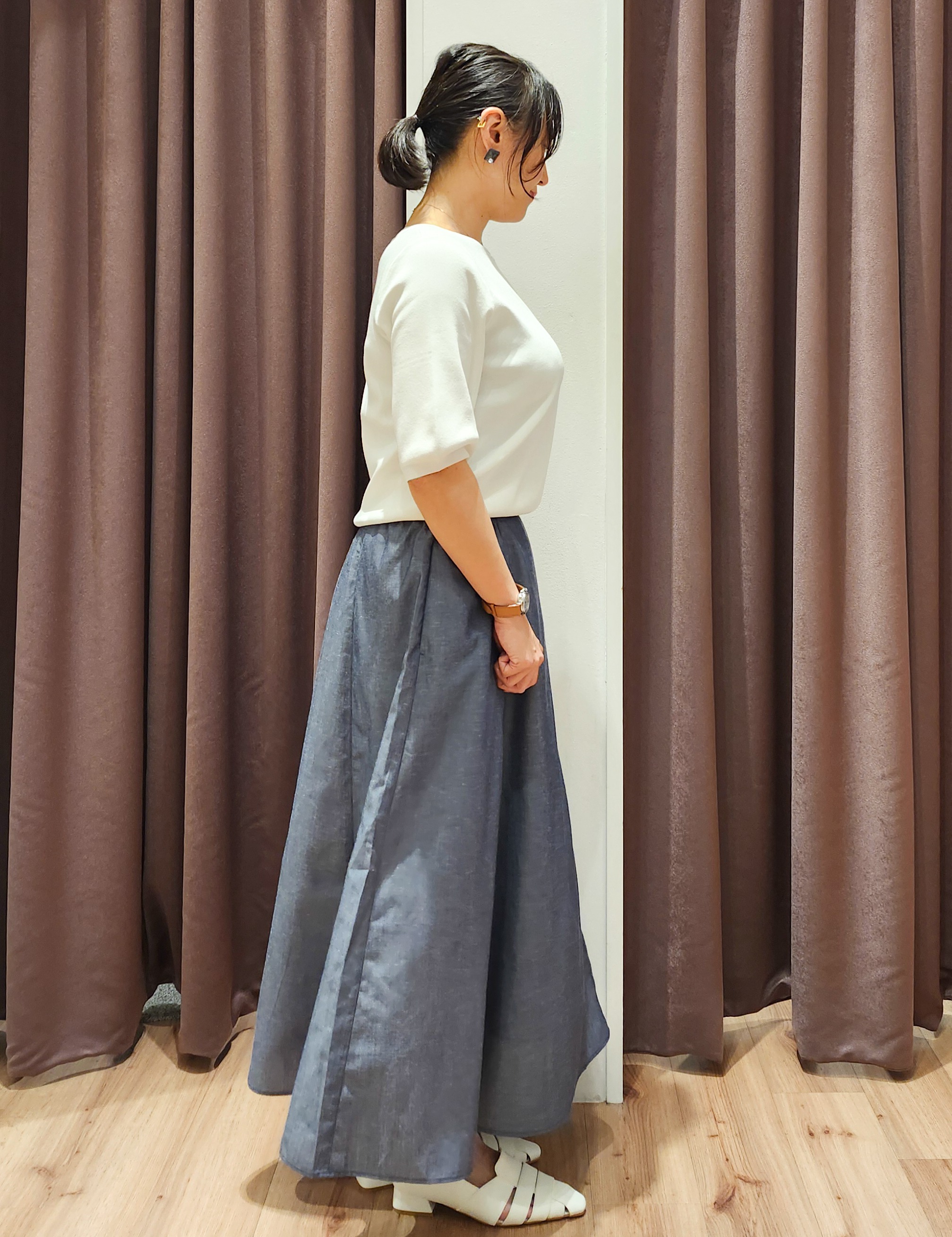 さくさんの「grove｜【貴島明日香さん着用／イージーケア／接触冷感】麻混クロップドシャツ」を使ったコーディネート