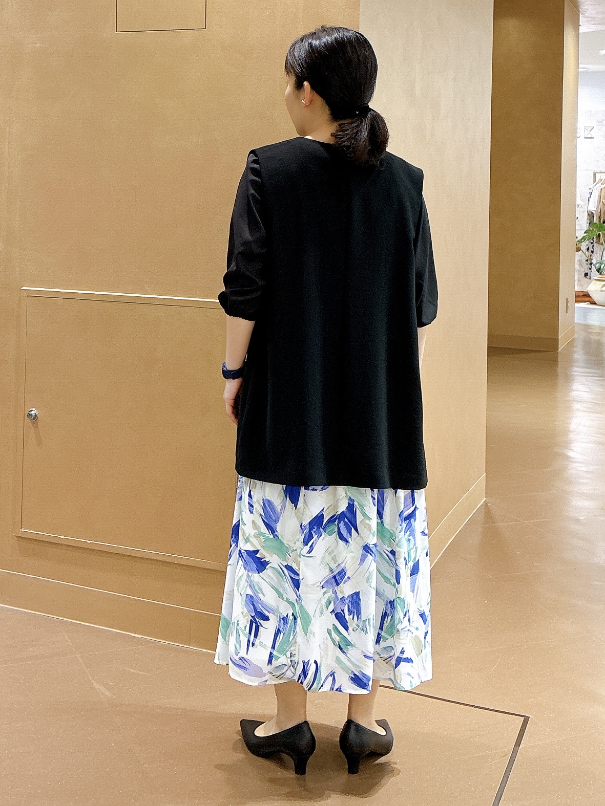 hattoriさんの「INDIVI｜【洗える／袖丈調整可能】シャツコンビニット」を使ったコーディネート