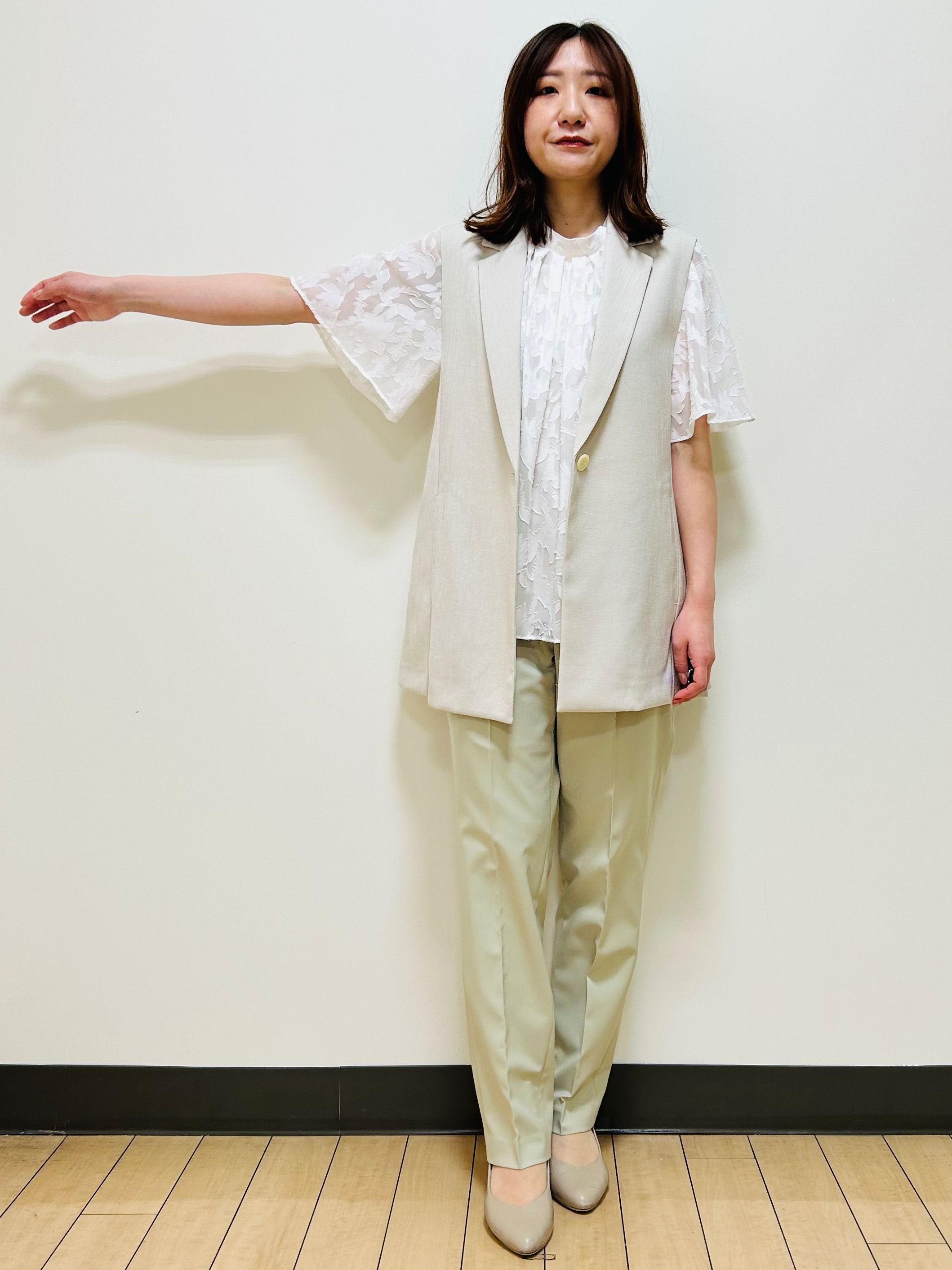 miiiさんの「Reflect｜【セットアップ可】リネンライクジレ」を使ったコーディネート