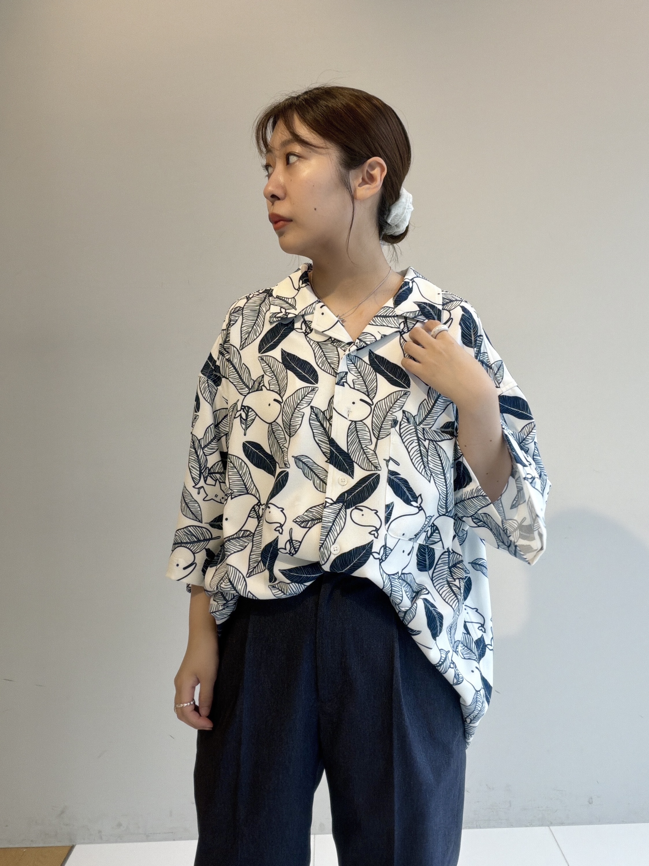 abeさんの「tk.TAKEO KIKUCHI｜梨地クジラシャツ」を使ったコーディネート