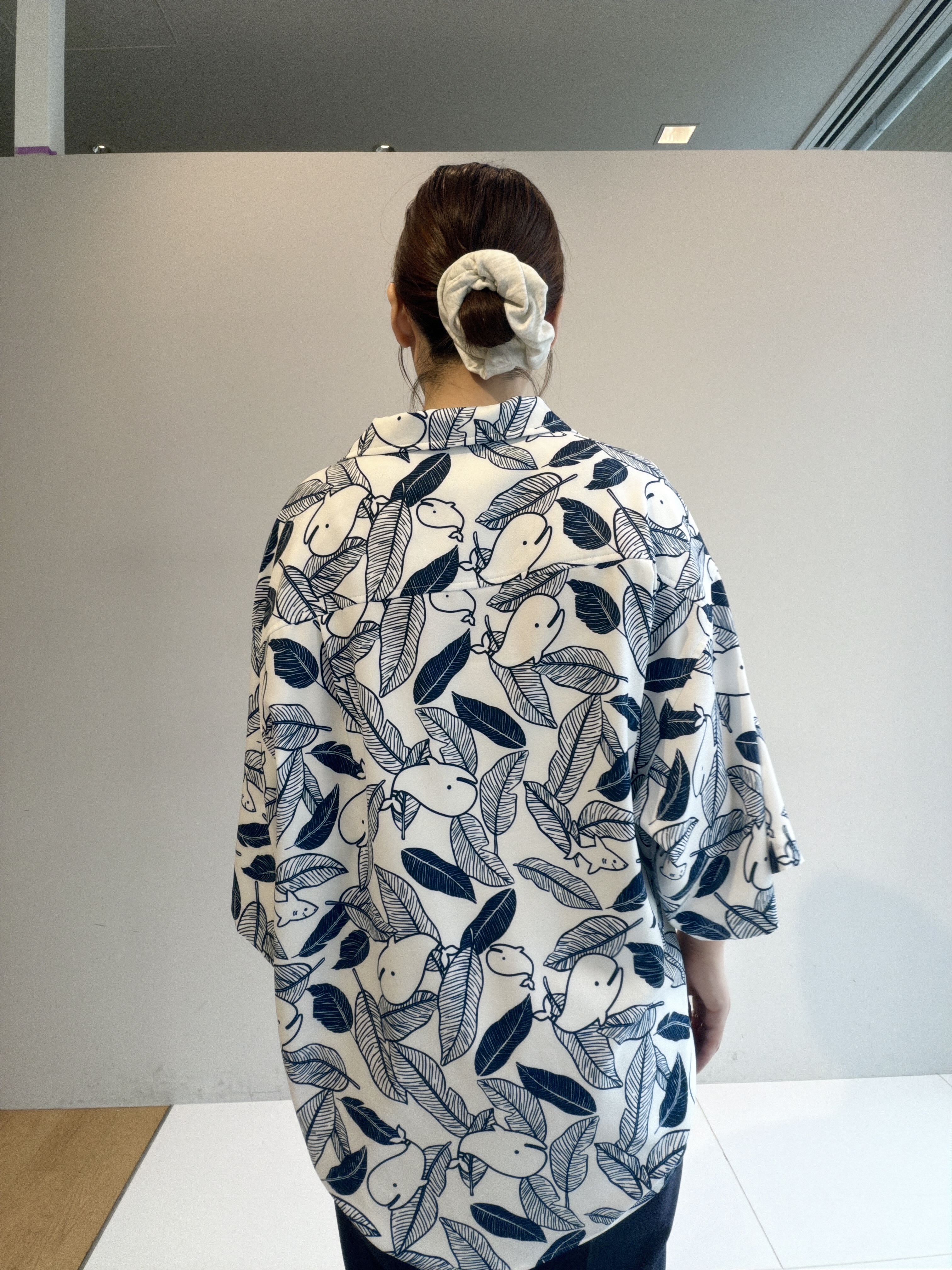 abeさんの「tk.TAKEO KIKUCHI｜梨地クジラシャツ」を使ったコーディネート
