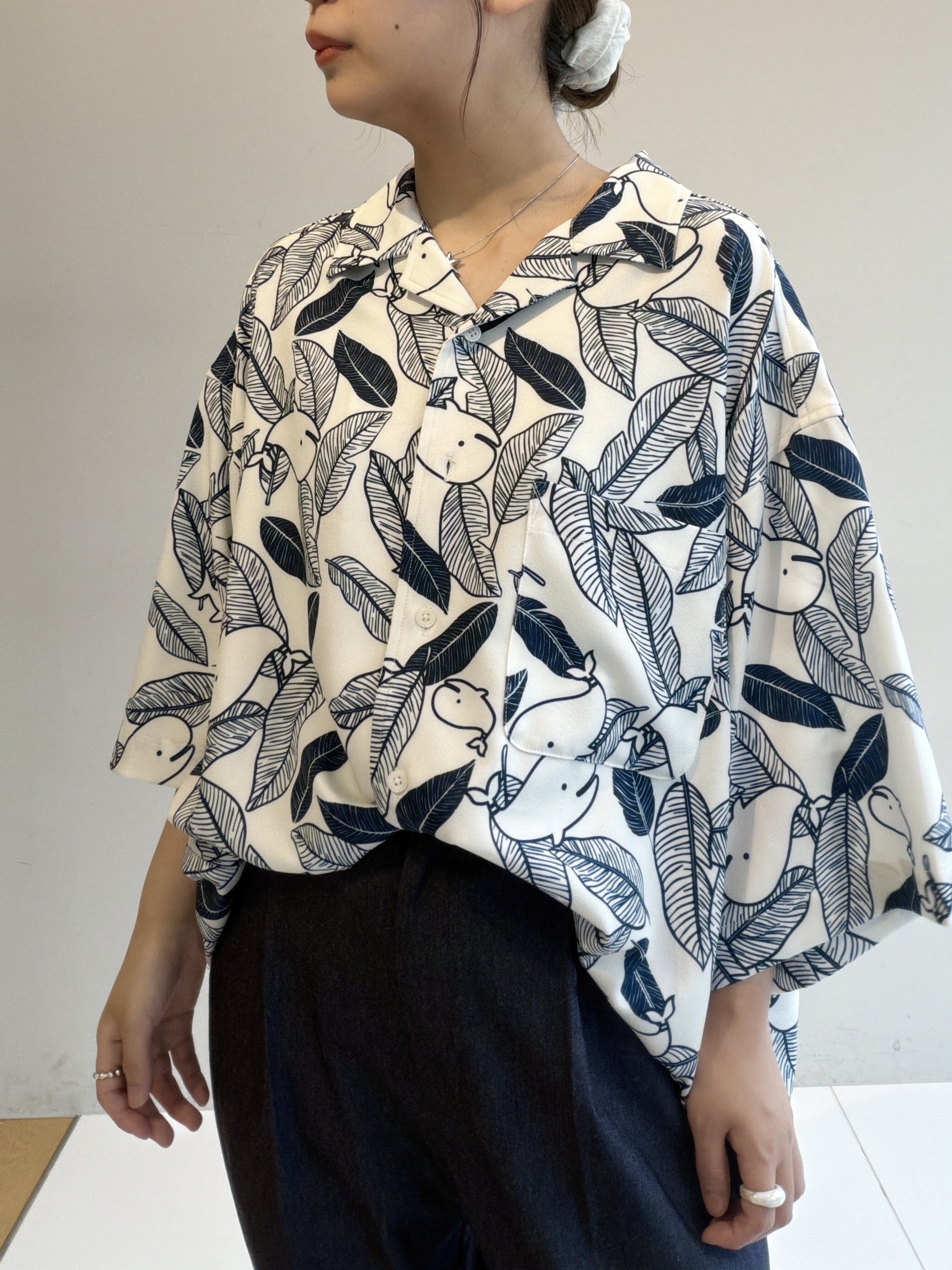 abeさんの「tk.TAKEO KIKUCHI｜梨地クジラシャツ」を使ったコーディネート
