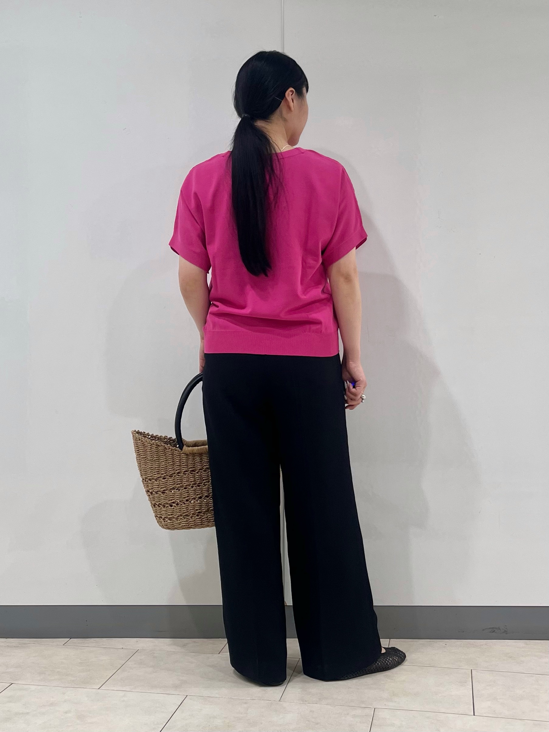 hasuさんの「INDIVI｜【洗える／コットン】ドライタッチさらりニットT」を使ったコーディネート