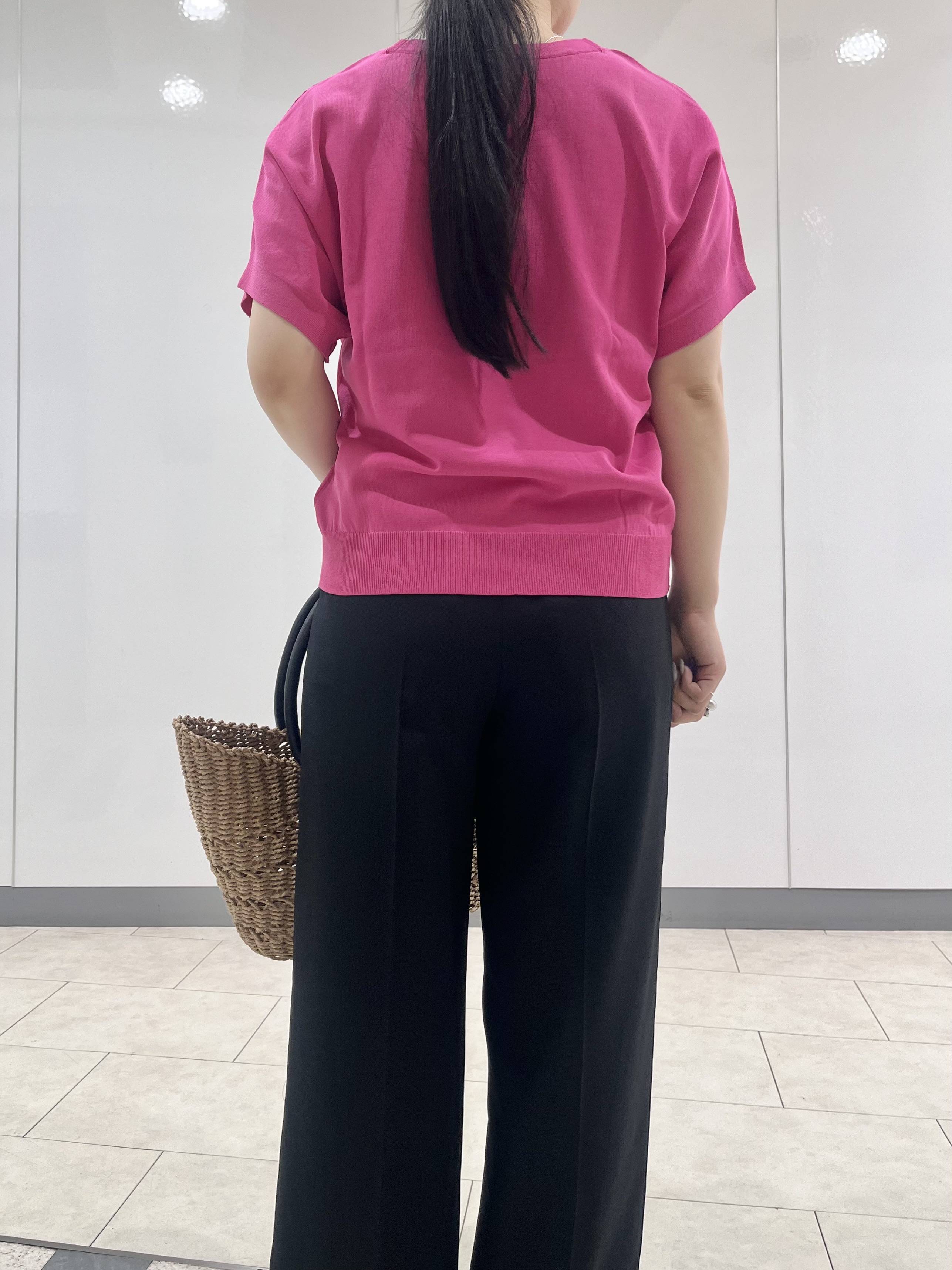 hasuさんの「INDIVI｜【洗える／コットン】ドライタッチさらりニットT」を使ったコーディネート
