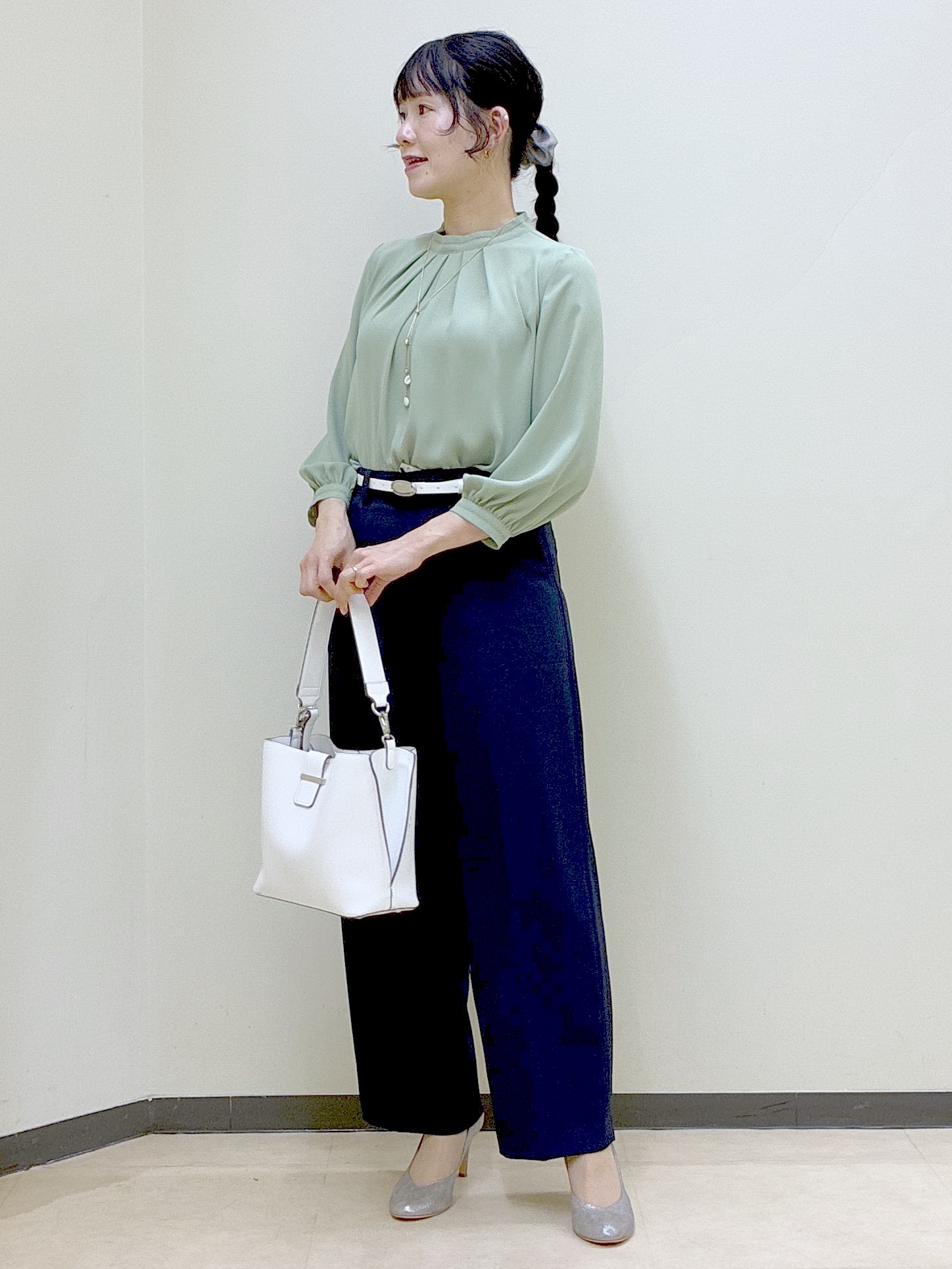  beni_gingerさんの「Reflect｜タックスタンドカラーブラウス」を使ったコーディネート