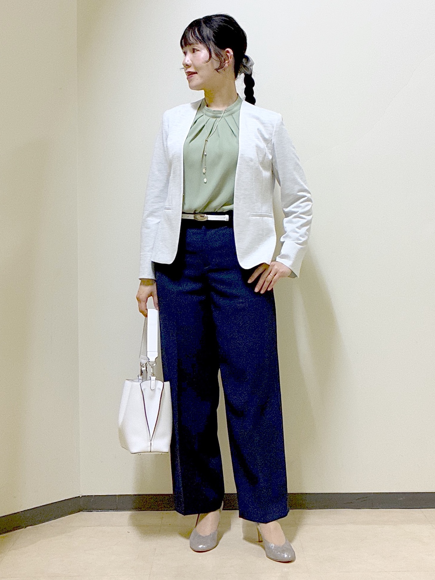  beni_gingerさんの「Reflect｜タックスタンドカラーブラウス」を使ったコーディネート