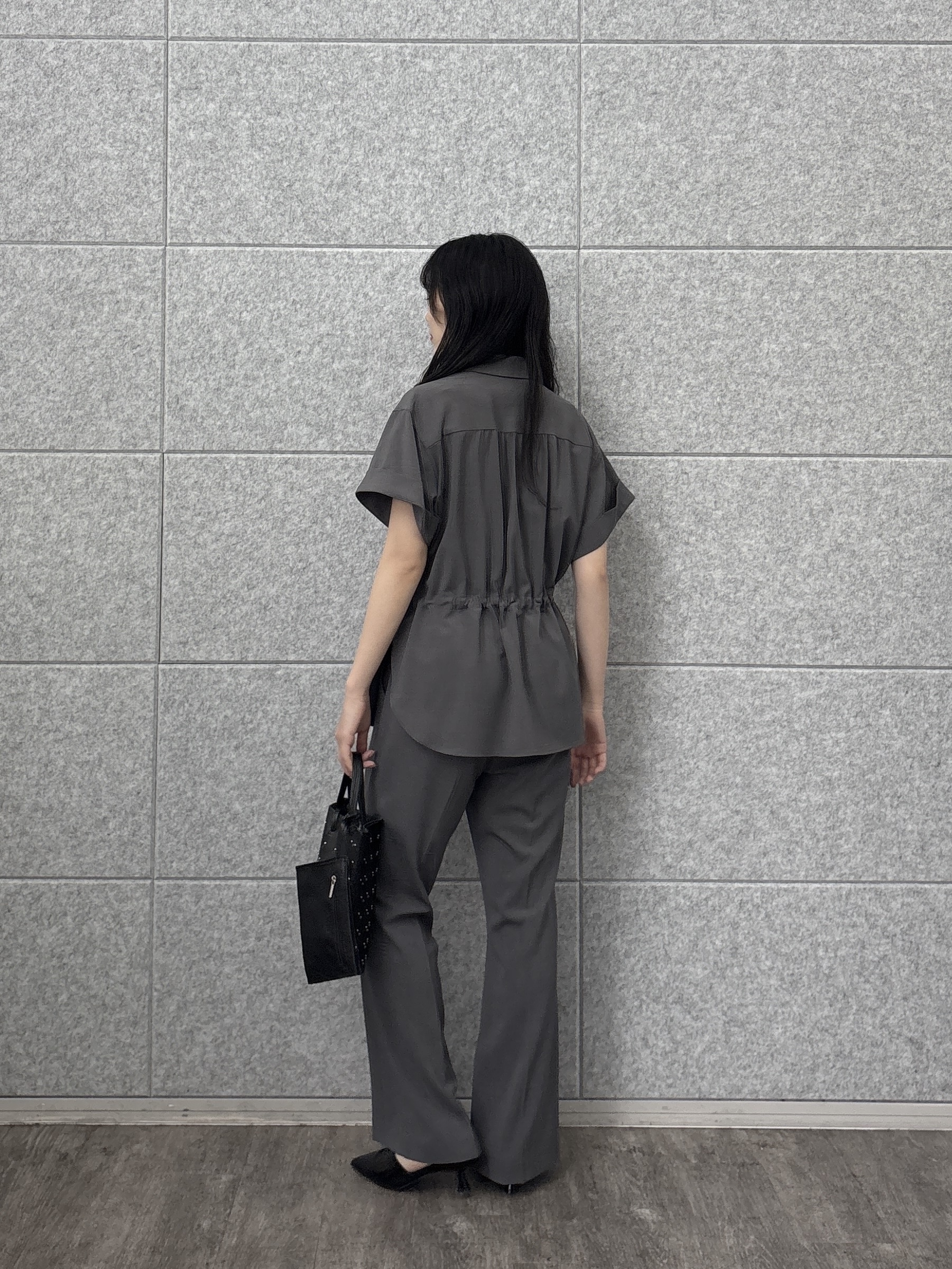 rinaさんの「INDIVI｜Comfy SET UP｜ストレートフレアパンツ【セットアップ対応／通勤／カセット服／接触冷感／UV」を使ったコーディネート