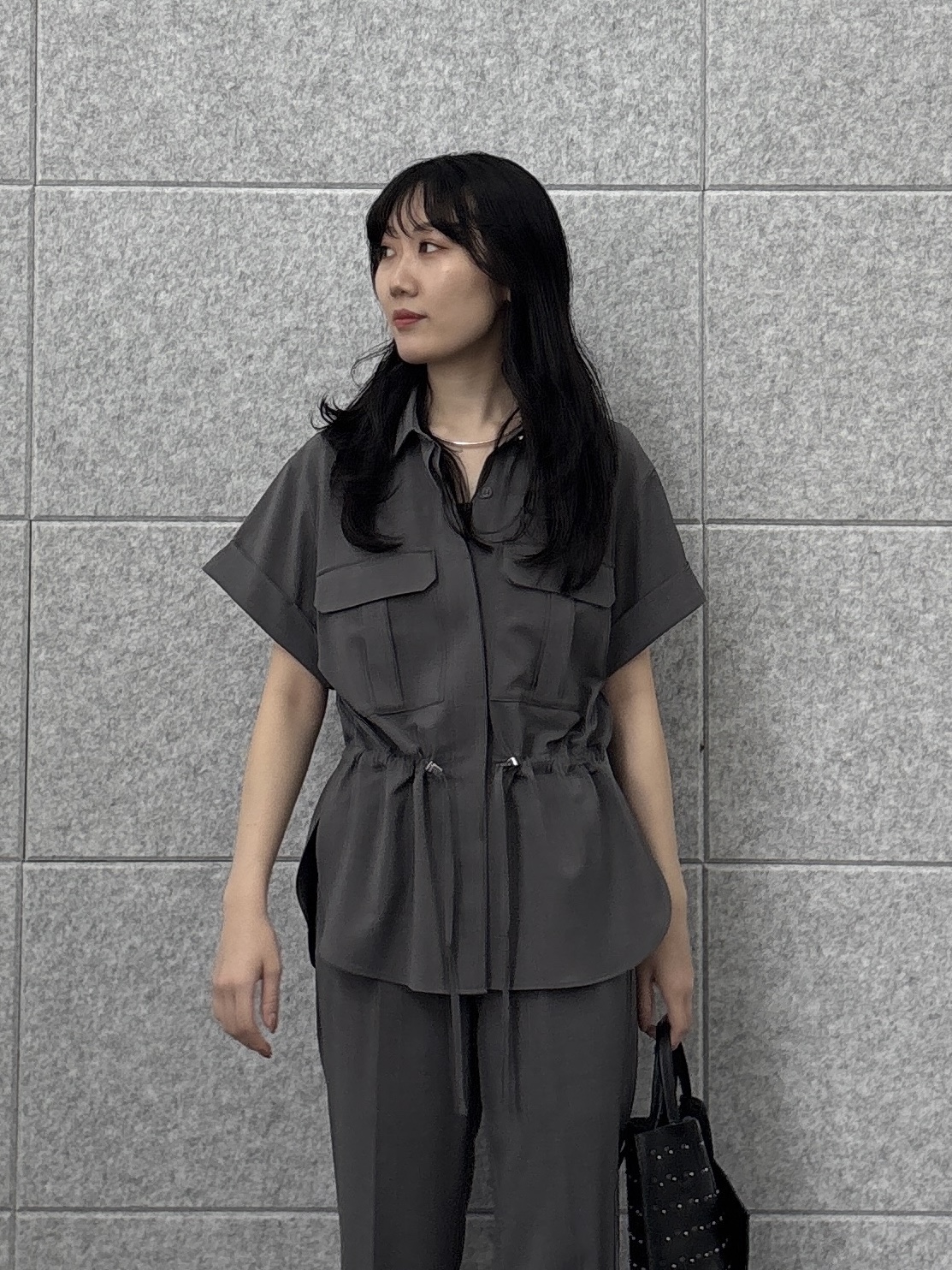 rinaさんの「INDIVI｜Comfy SET UP｜ストレートフレアパンツ【セットアップ対応／通勤／カセット服／接触冷感／UV」を使ったコーディネート