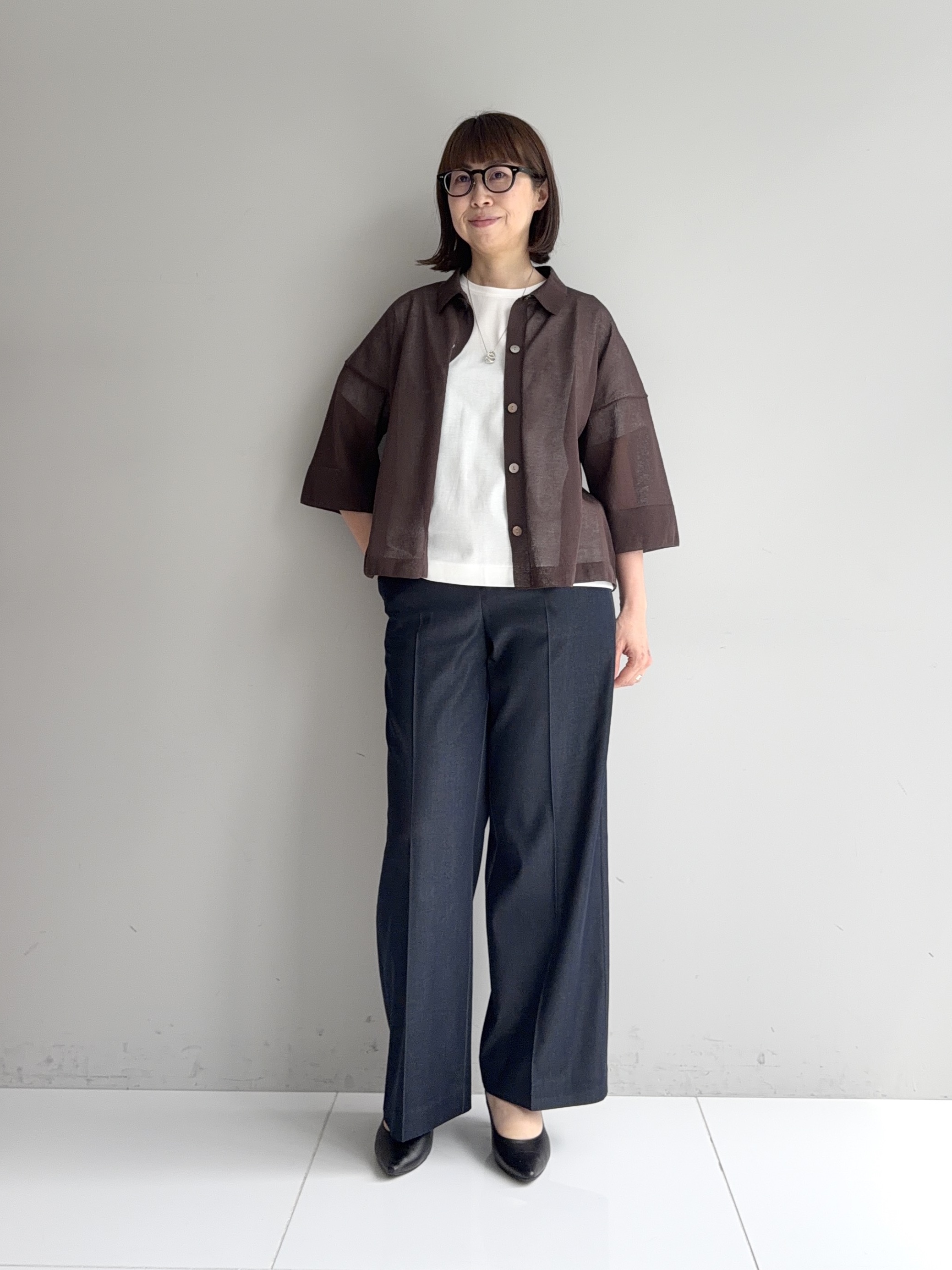 murayamaさんの「INDIVI｜【洗える／シアー】衿付きシャツライクニットカーディガン」を使ったコーディネート