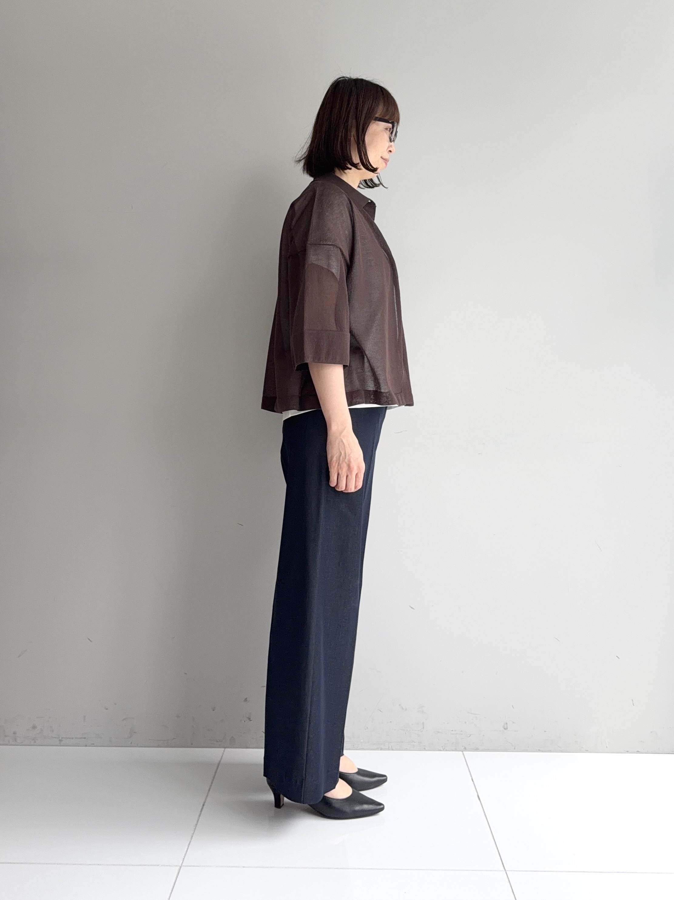 murayamaさんの「INDIVI｜【洗える／シアー】衿付きシャツライクニットカーディガン」を使ったコーディネート
