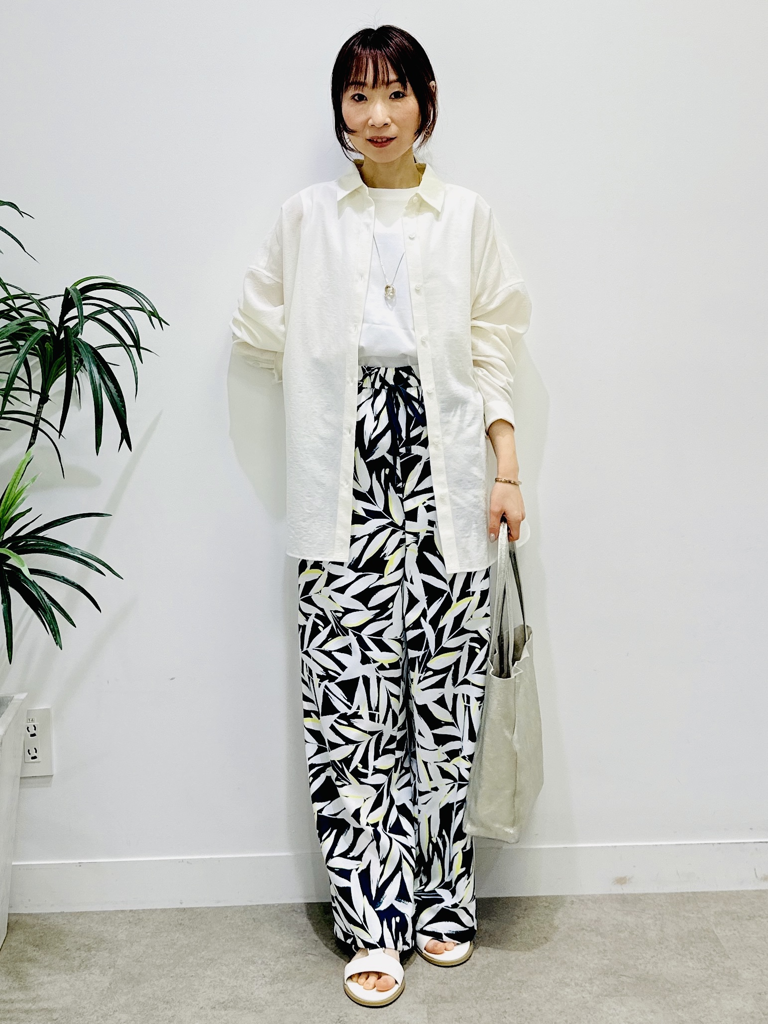 Miwaさんの「UNTITLED｜【2WAY/マシンウォッシャブル】カシュクールデザインシャツ」を使ったコーディネート