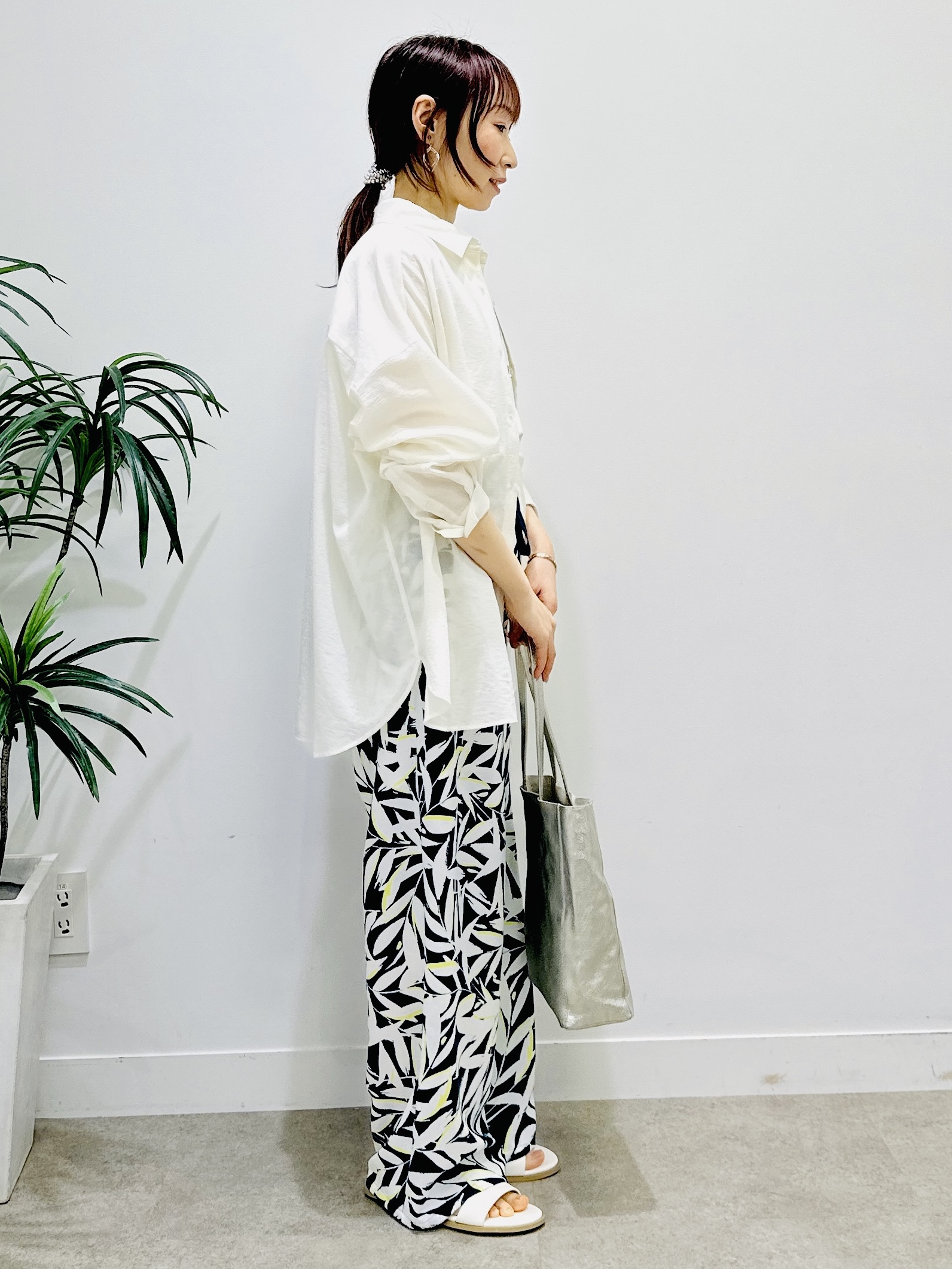 Miwaさんの「UNTITLED｜【2WAY/マシンウォッシャブル】カシュクールデザインシャツ」を使ったコーディネート