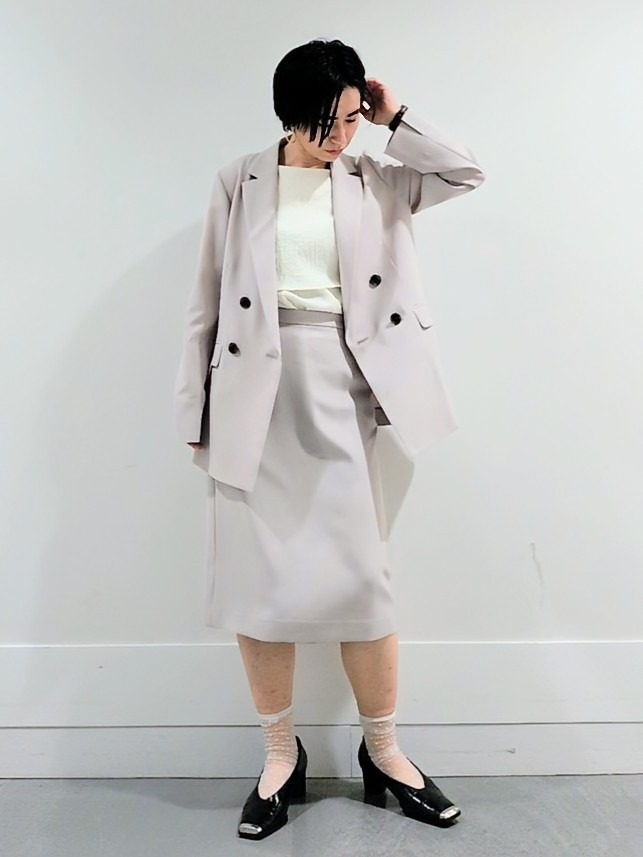 ミズタさんの「UNTITLED｜【新色追加/セットアップ可】エアリー ダブルブレストジャケット」を使ったコーディネート
