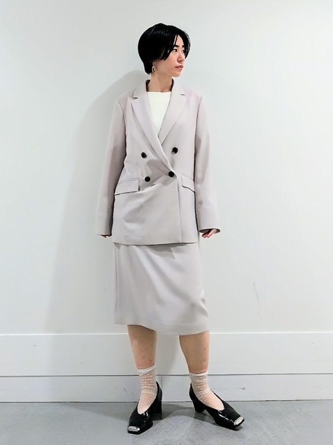 ミズタさんの「UNTITLED｜【新色追加/セットアップ可】エアリー ダブルブレストジャケット」を使ったコーディネート