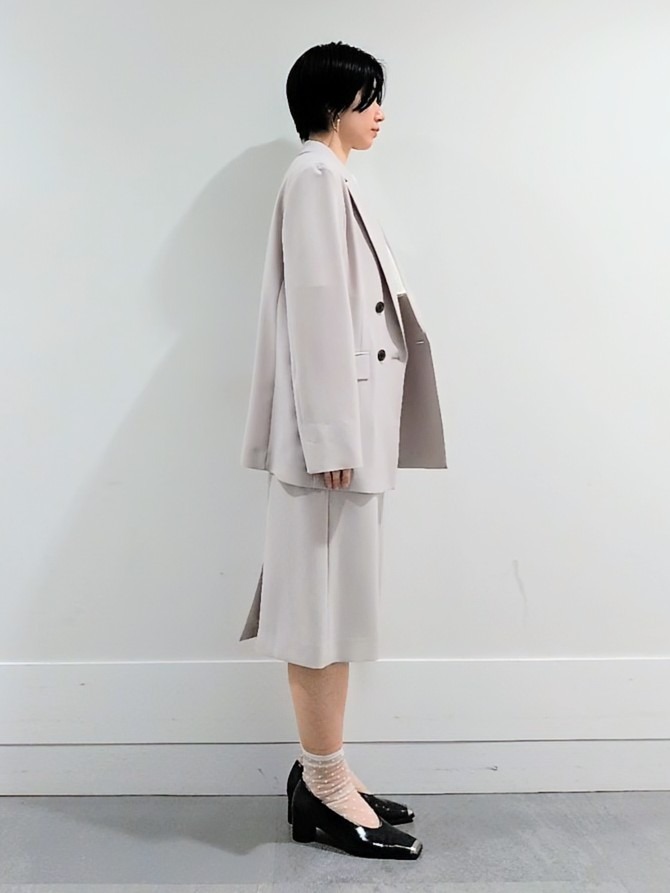 ミズタさんの「UNTITLED｜【新色追加/セットアップ可】エアリー ダブルブレストジャケット」を使ったコーディネート