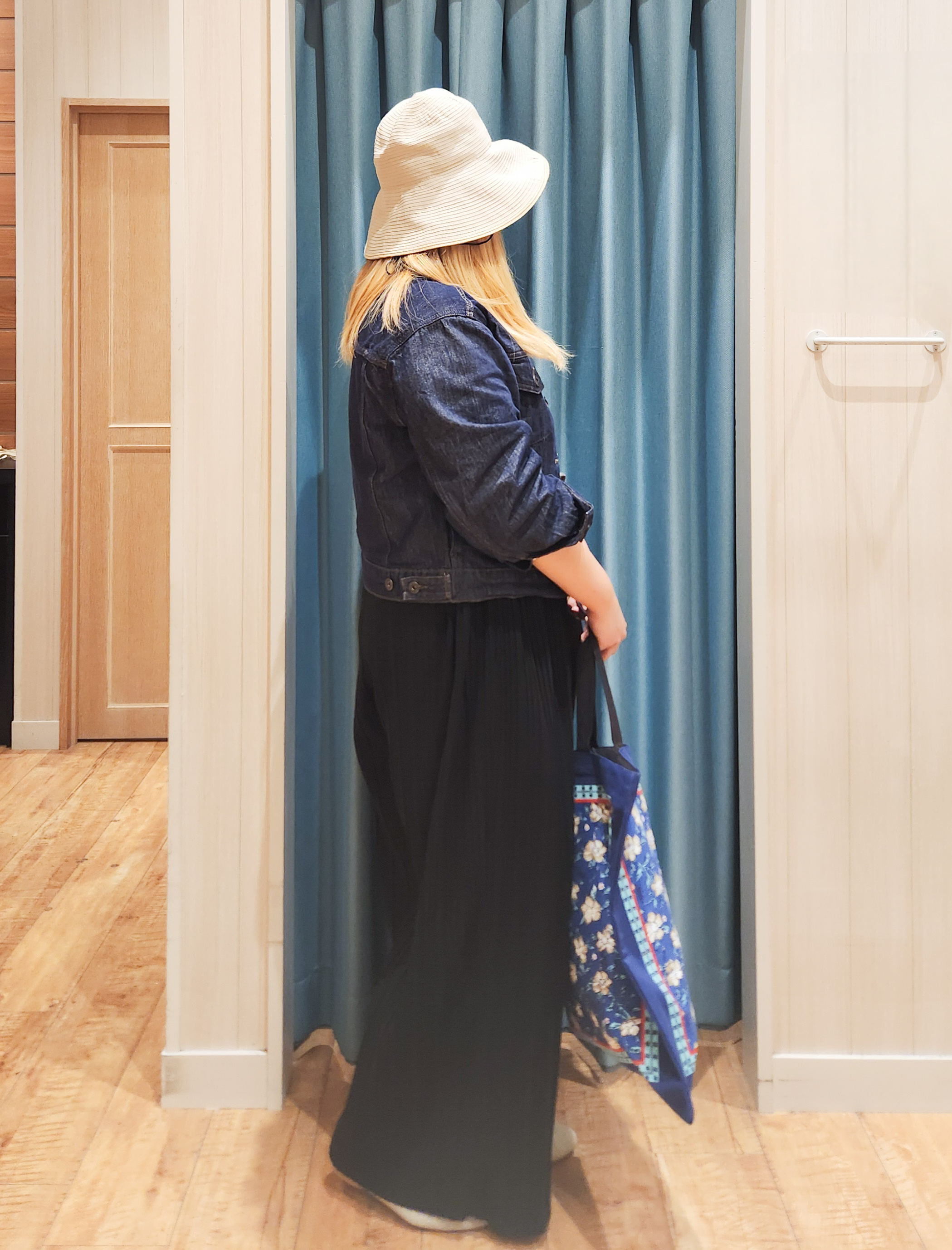 れーやんさんの「SHOO･LA･RUE｜【SHOO・LA・RUE DENIM】羽織るだけでこなれる　オーバーサイズデニムジャケット」を使ったコーディネート