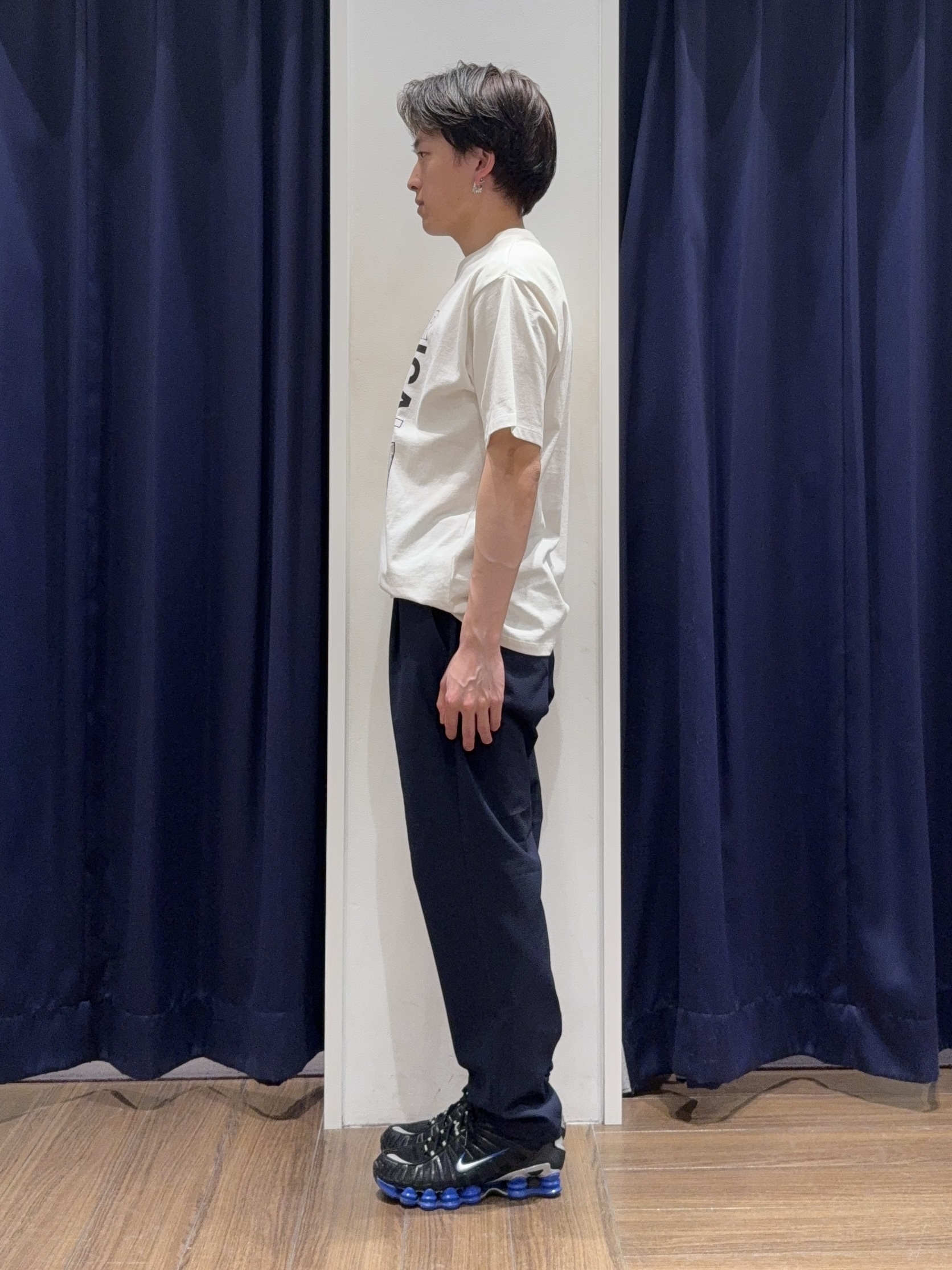 カシマさんの「THE SHOP TK｜【夏コーデの主役に】グラフィックコットン半袖Tシャツ CAT／LANDSCAPE」を使ったコーディネート