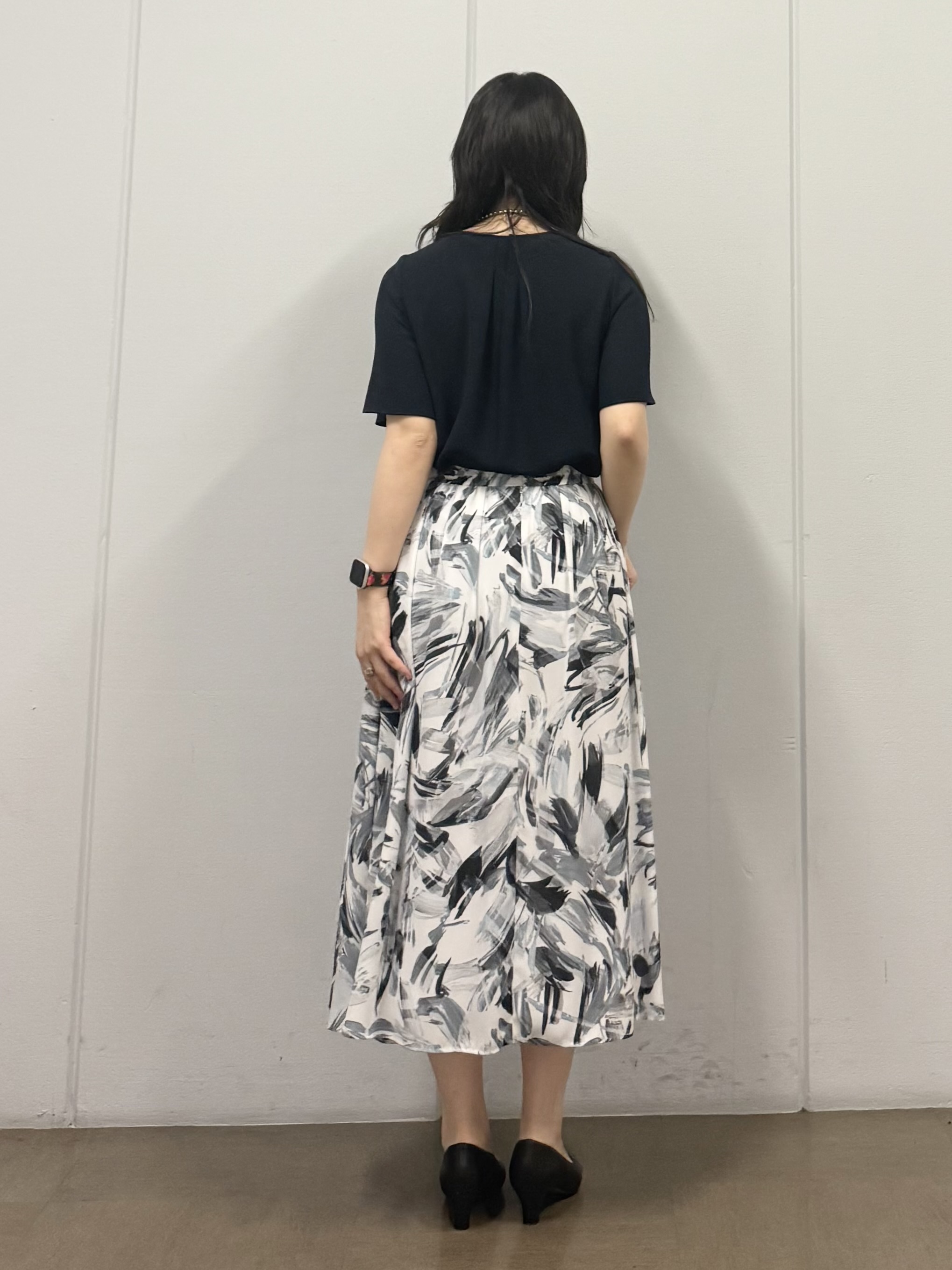 mizukiさんの「INDIVI｜【前後2WAY／洗える】凹凸編地カーディガンニット」を使ったコーディネート
