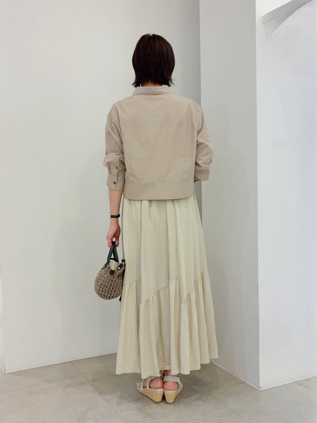 kanakoさんの「grove｜【貴島明日香さん着用／イージーケア／接触冷感】麻混クロップドシャツ」を使ったコーディネート