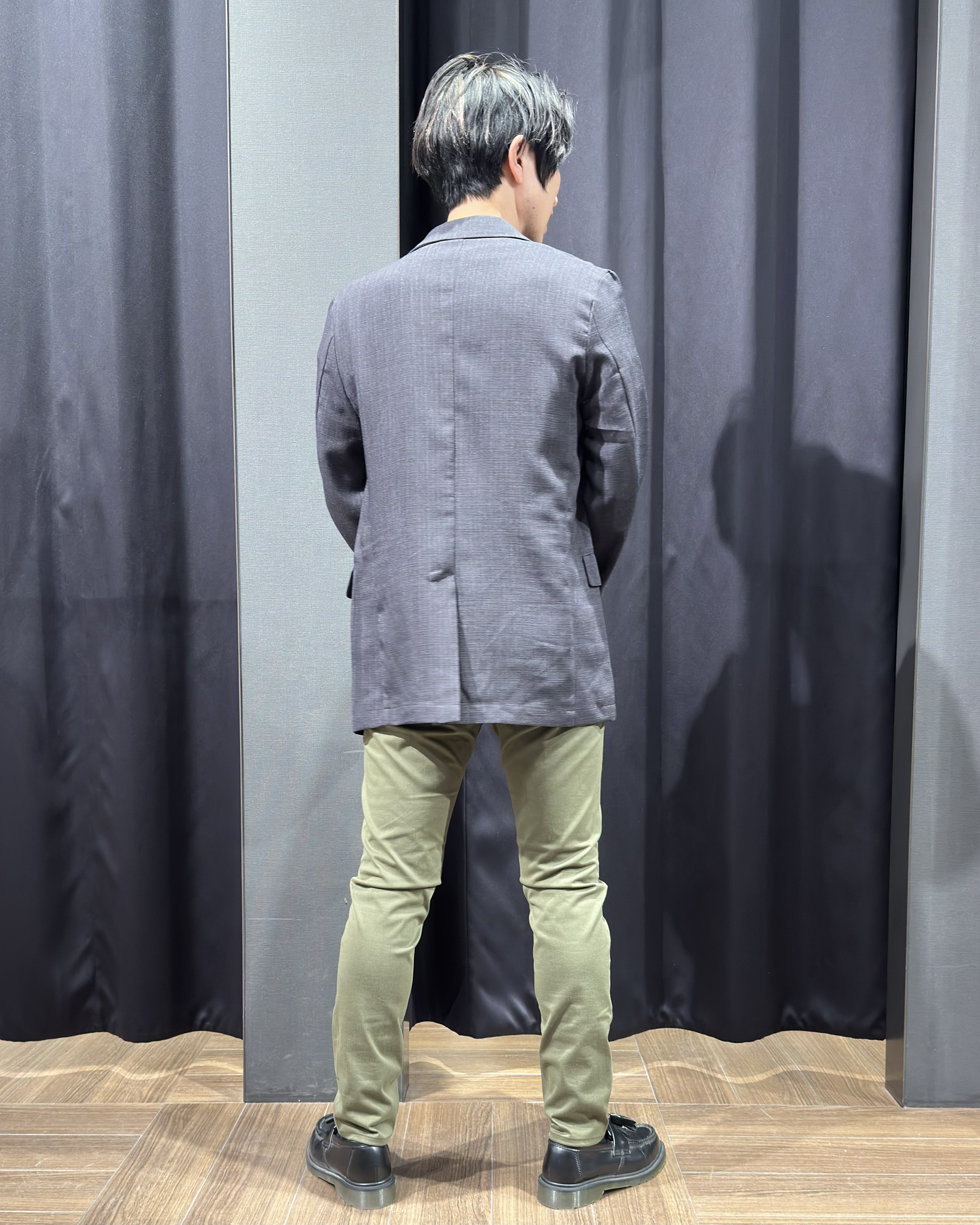 tomoyaさんの「THE SHOP TK｜【LINO FINE】リネンライク テーラードジャケット 吸水速乾/イージーケア/UVカット/洗濯機」を使ったコーディネート