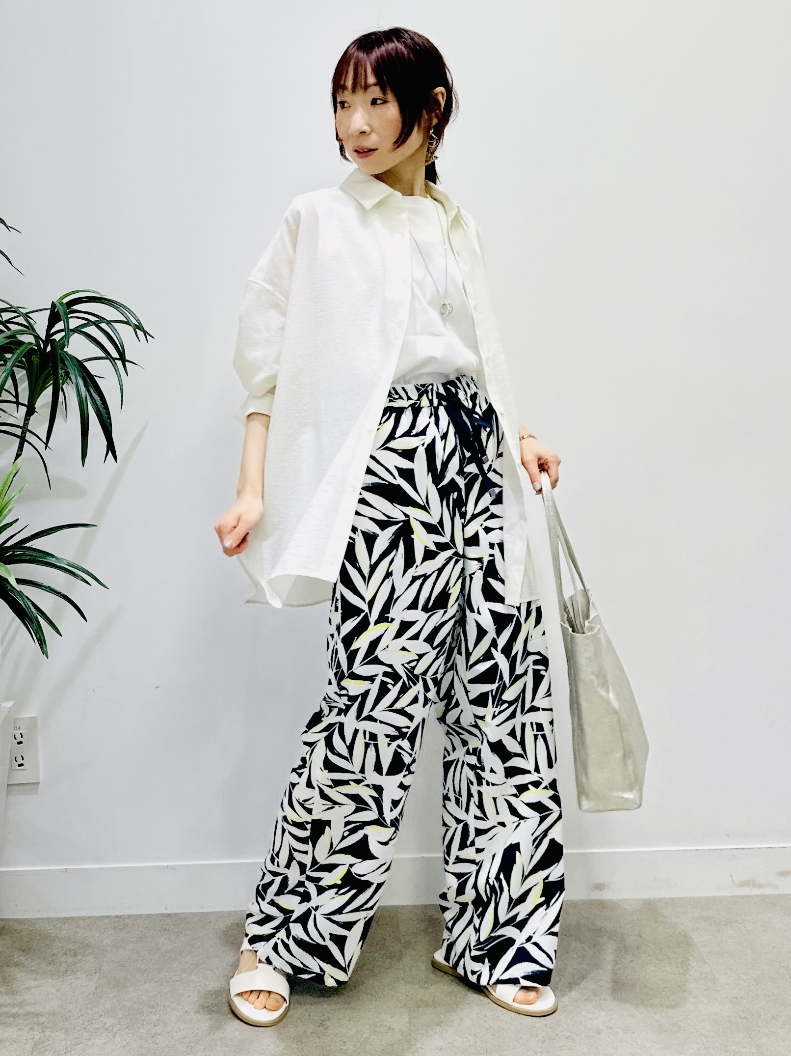 Miwaさんの「UNTITLED｜【2WAY/マシンウォッシャブル】カシュクールデザインシャツ」を使ったコーディネート