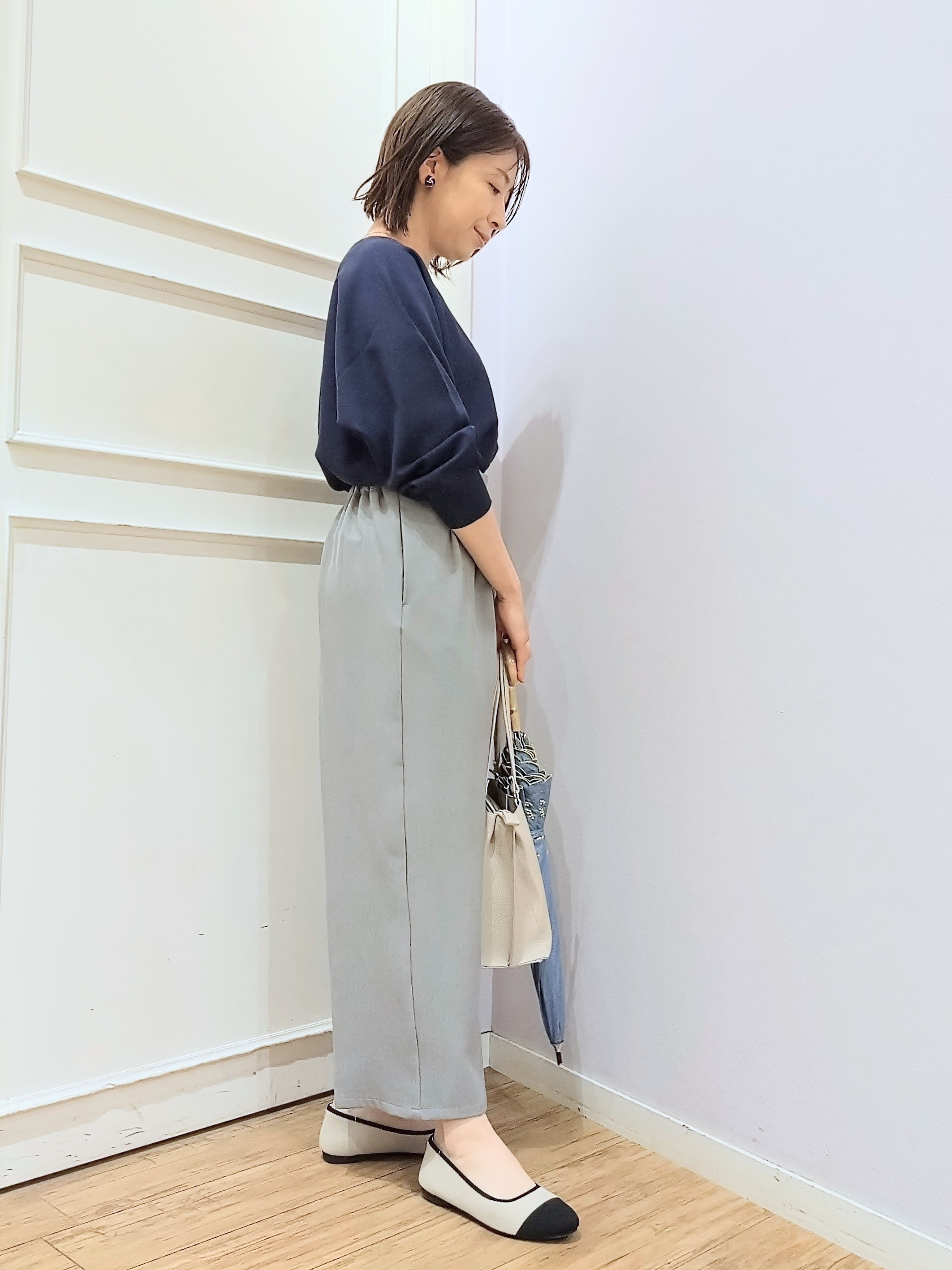 miomioさんの「SHOO･LA･RUE｜【洗濯機可/S-LL】さらりと軽やか インせず着られる すっきり見えドルマンニット」を使ったコーディネート
