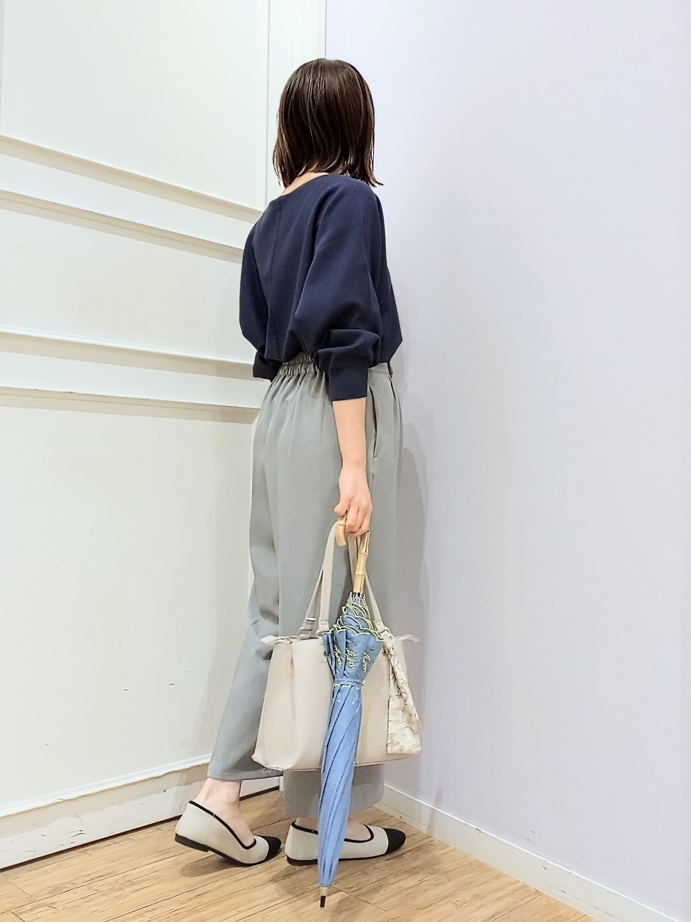 miomioさんの「SHOO･LA･RUE｜【洗濯機可/S-LL】さらりと軽やか インせず着られる すっきり見えドルマンニット」を使ったコーディネート