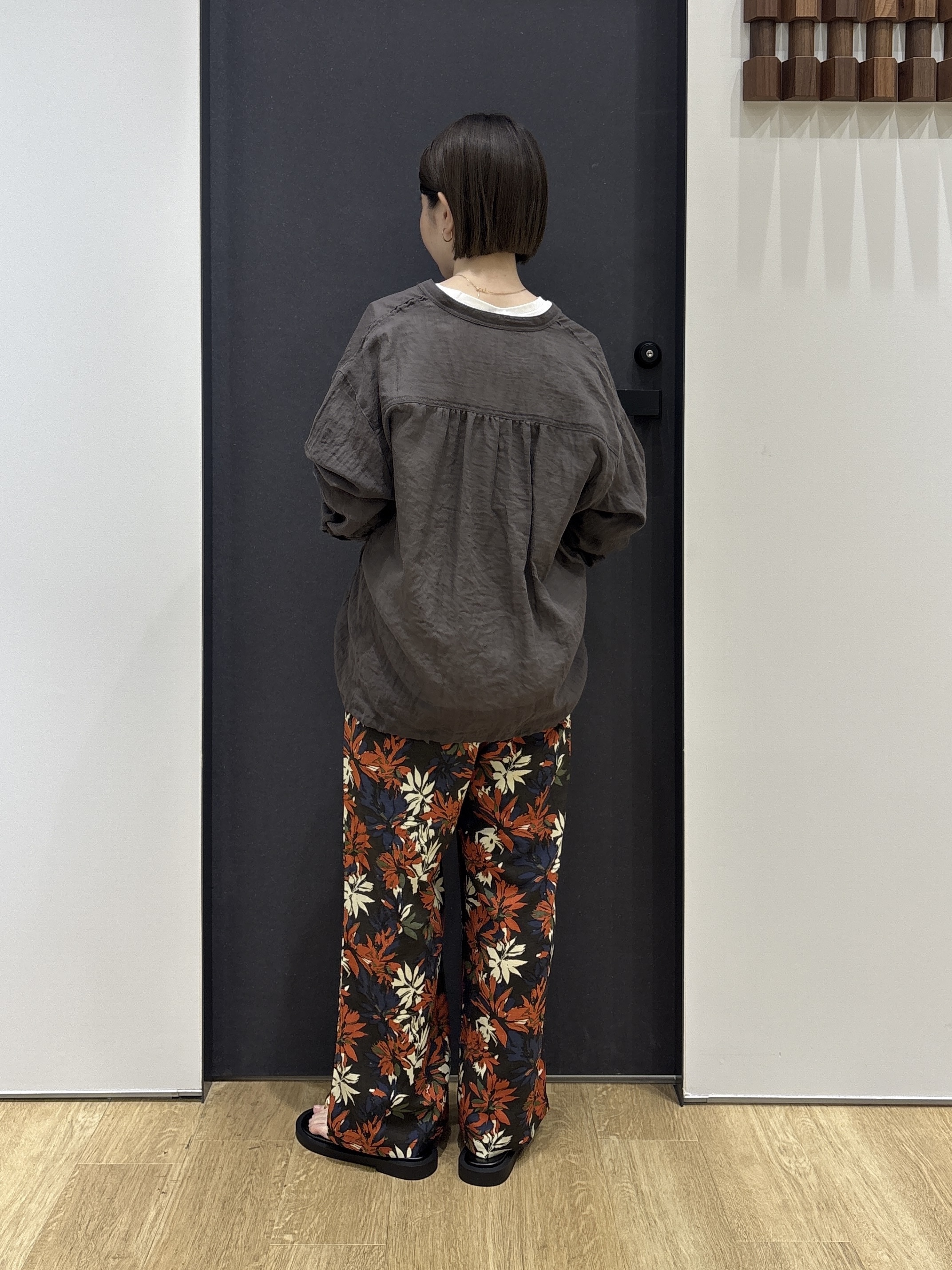 risaさんの「Dessin｜【洗える】ドロストリングシアーシャツ」を使ったコーディネート