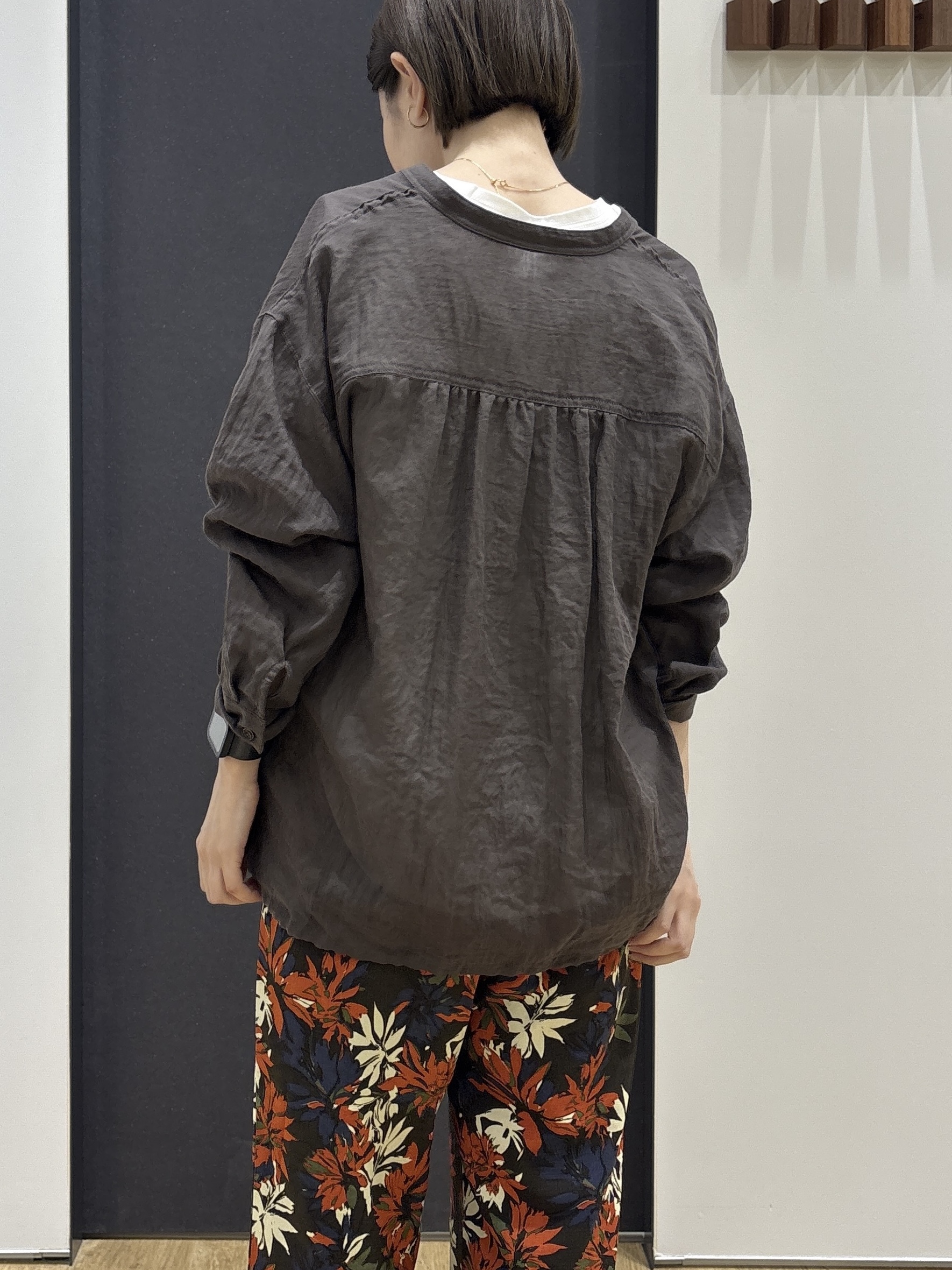 risaさんの「Dessin｜【洗える】ドロストリングシアーシャツ」を使ったコーディネート