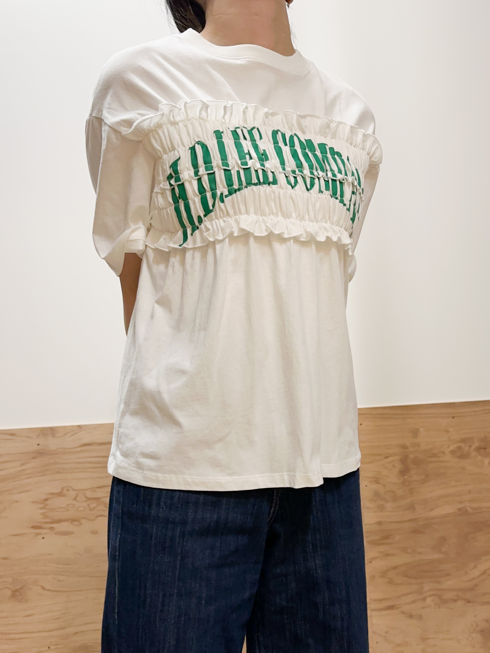 すーさんの「grove｜【Lee】SHIRRING H／S TEE」を使ったコーディネート