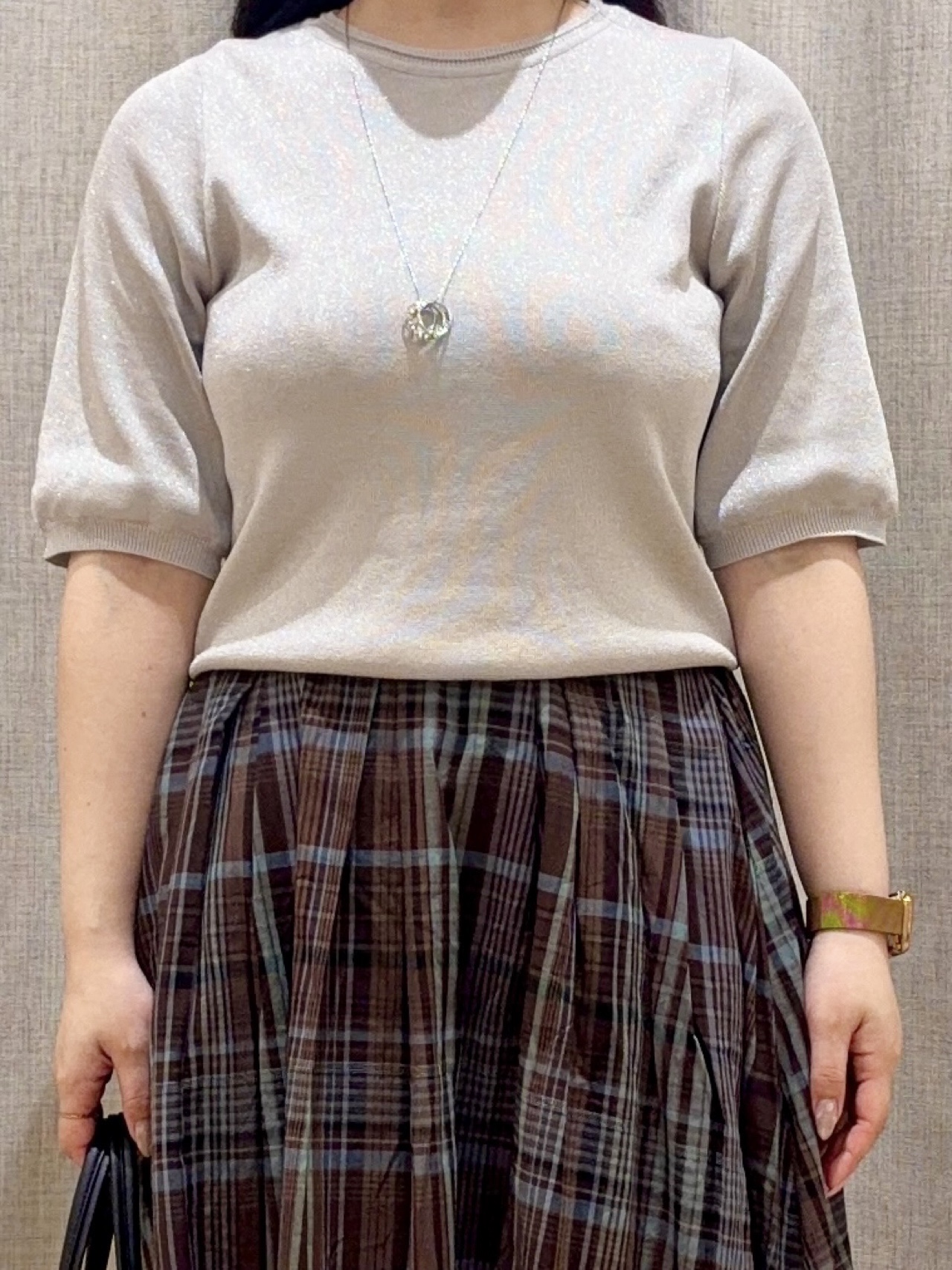 minamiさんの「grove｜【シリーズ累計36万枚/UVカット・ひんやり・洗濯機OK】やわらかドライタッチ 五分袖クルーネックニ」を使ったコーディネート