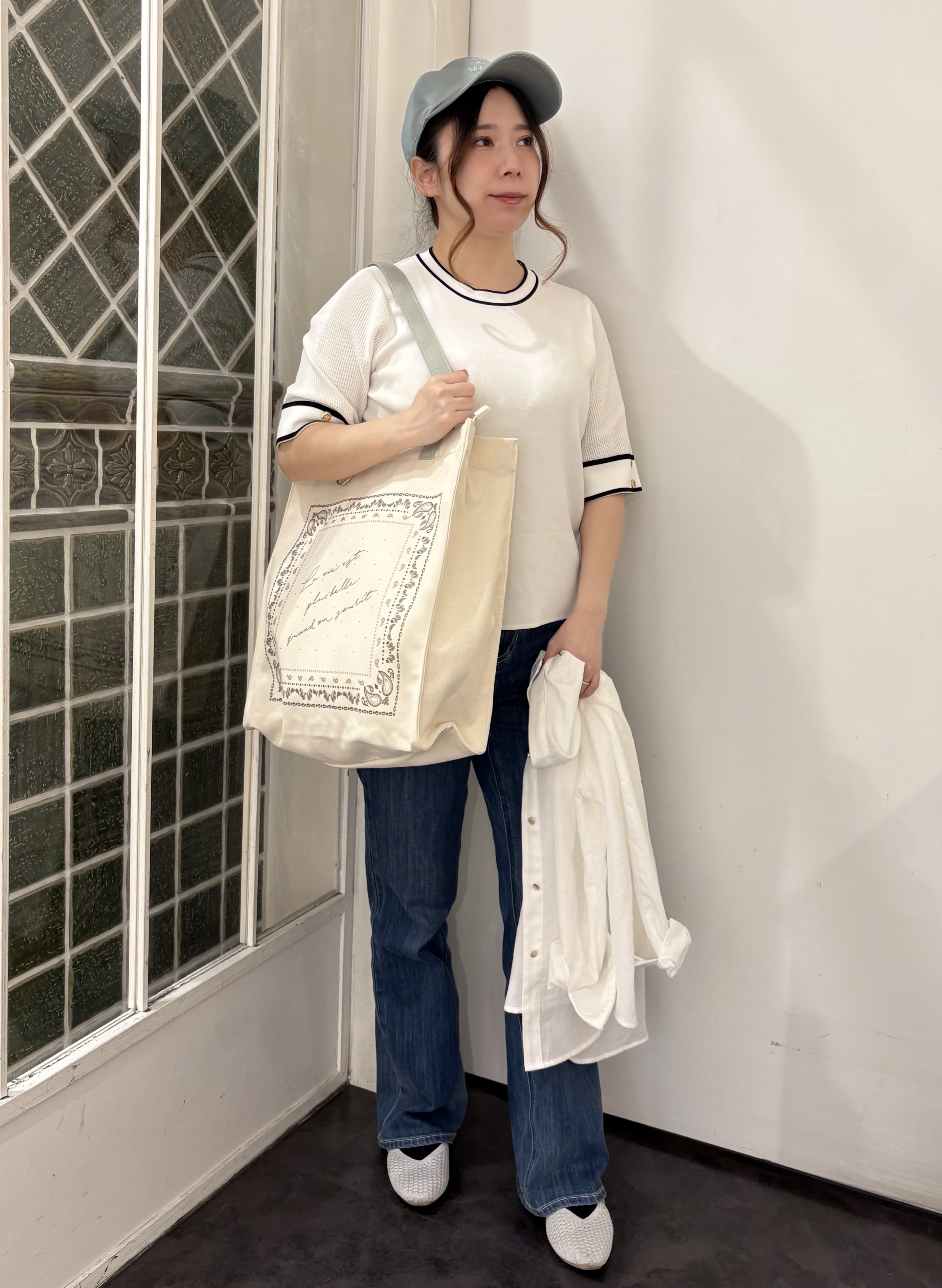 なるみんさんの「grove｜【貴島明日香さん着用】お仕事も普段も。今どきワークシャツブラウス」を使ったコーディネート