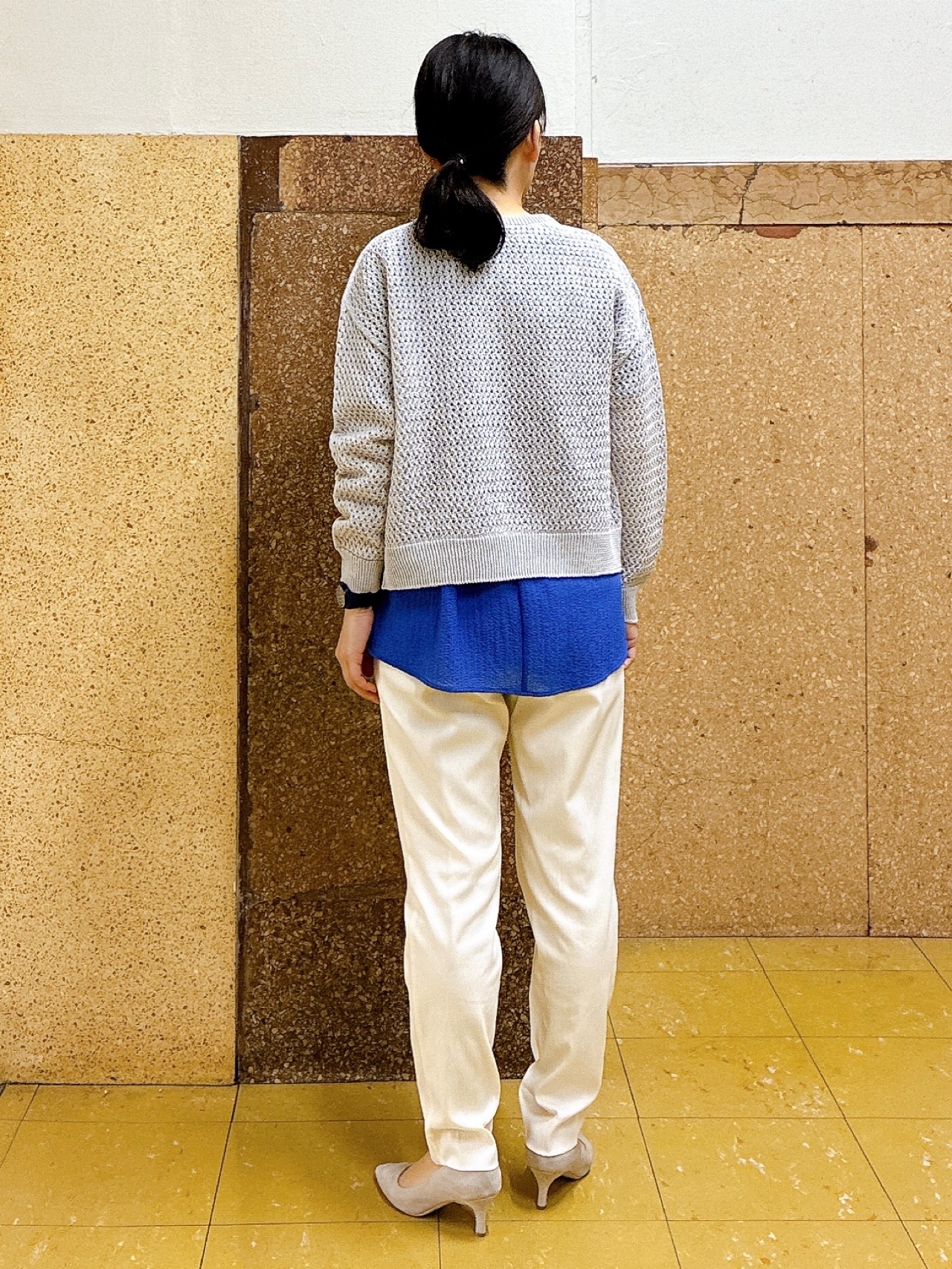 hattoriさんの「INDIVI｜【洗える】無地＆チェーン柄 ギャザートップス」を使ったコーディネート