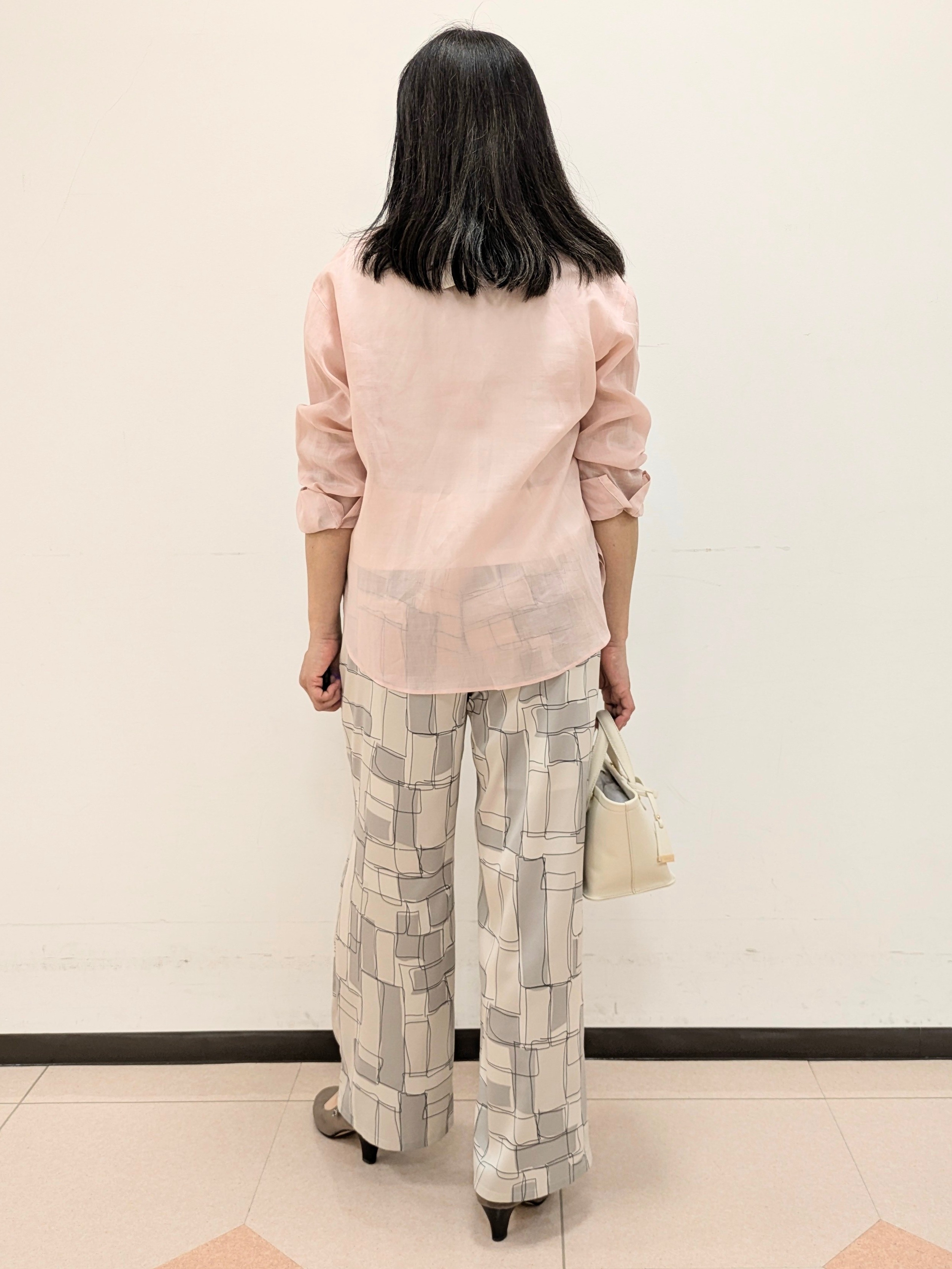 ともさんの「UNTITLED｜【古畑星夏さん着用/接触冷感】ドライタッチシャツ」を使ったコーディネート