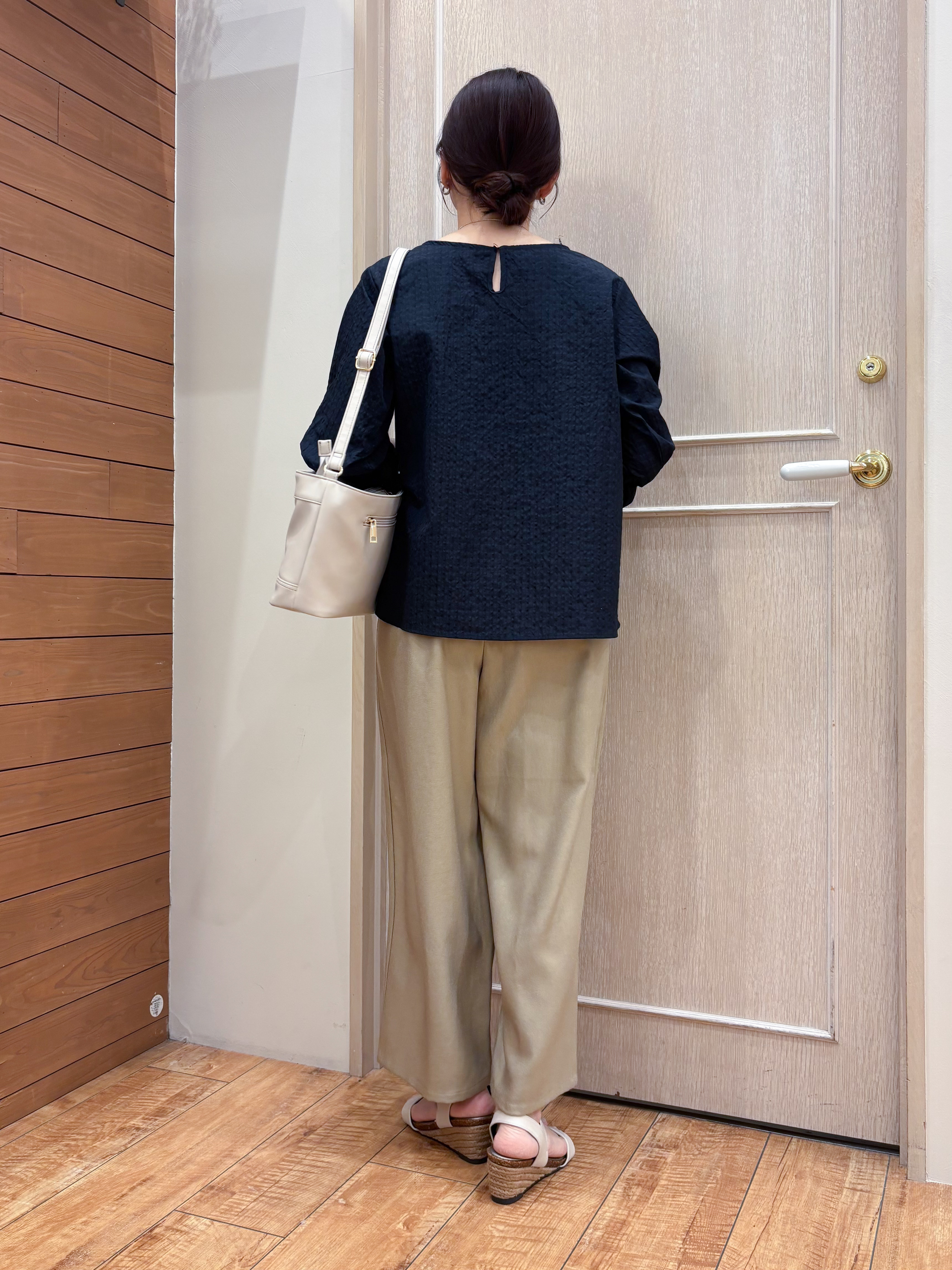 なみさんの「SHOO･LA･RUE｜【セットアップ可/洗濯機可】上品チェックが好印象 ゆるさら6分袖ブラウス」を使ったコーディネート