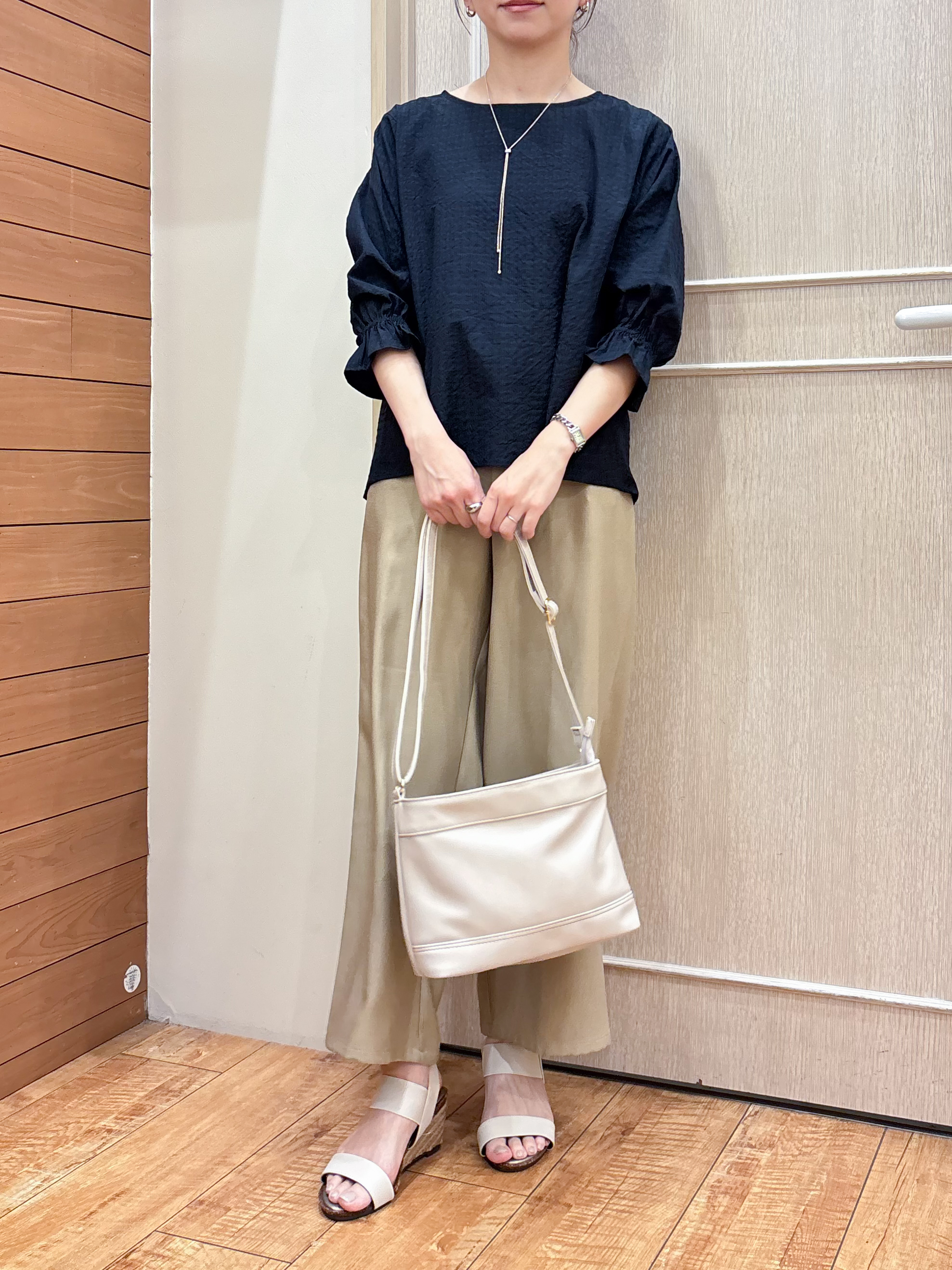なみさんの「SHOO･LA･RUE｜【セットアップ可/洗濯機可】上品チェックが好印象 ゆるさら6分袖ブラウス」を使ったコーディネート